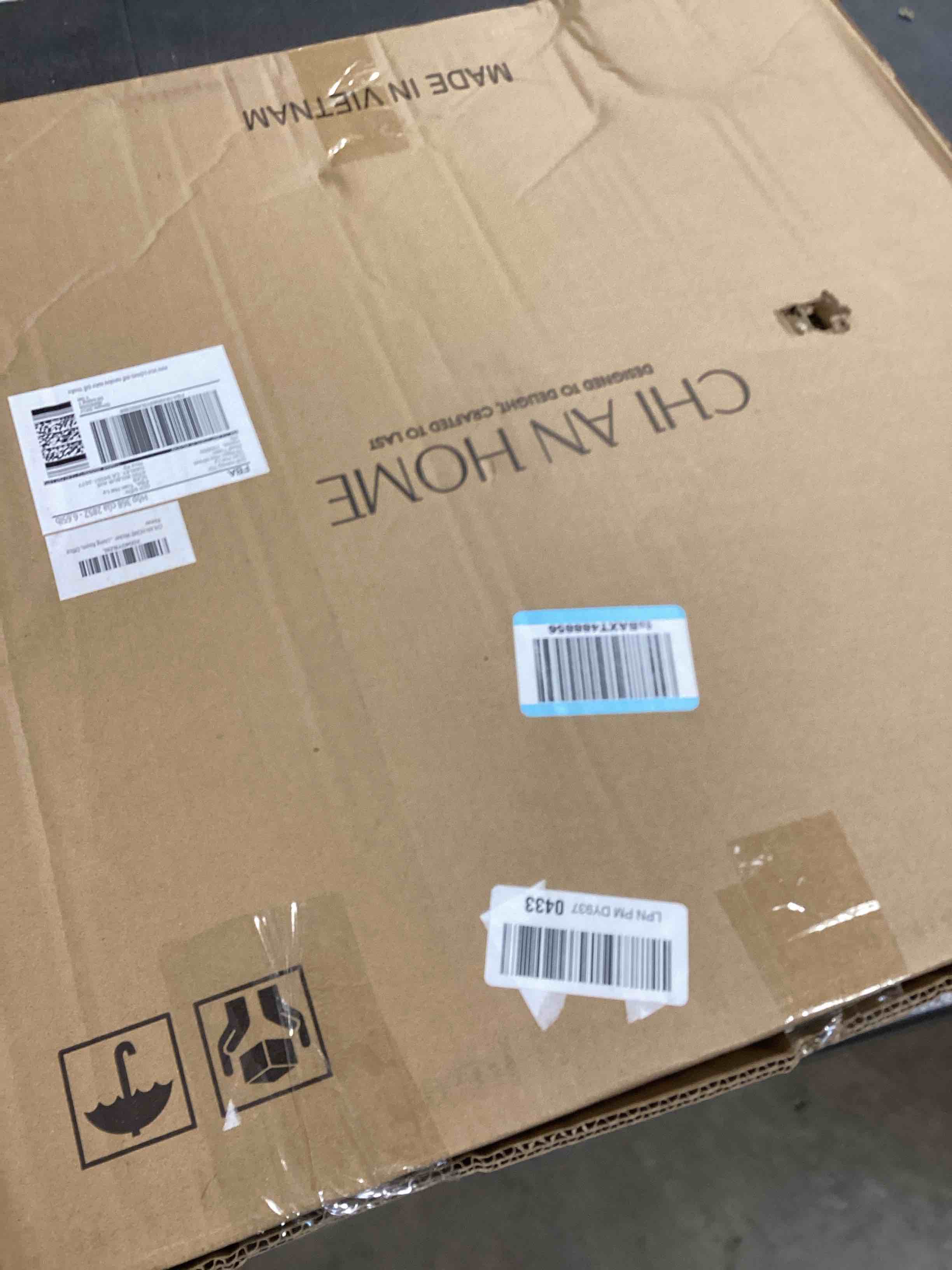 https://s3.amazonaws.com/lotting-images-prod/bidfta/TEA2802749_1750683048951.jpeg