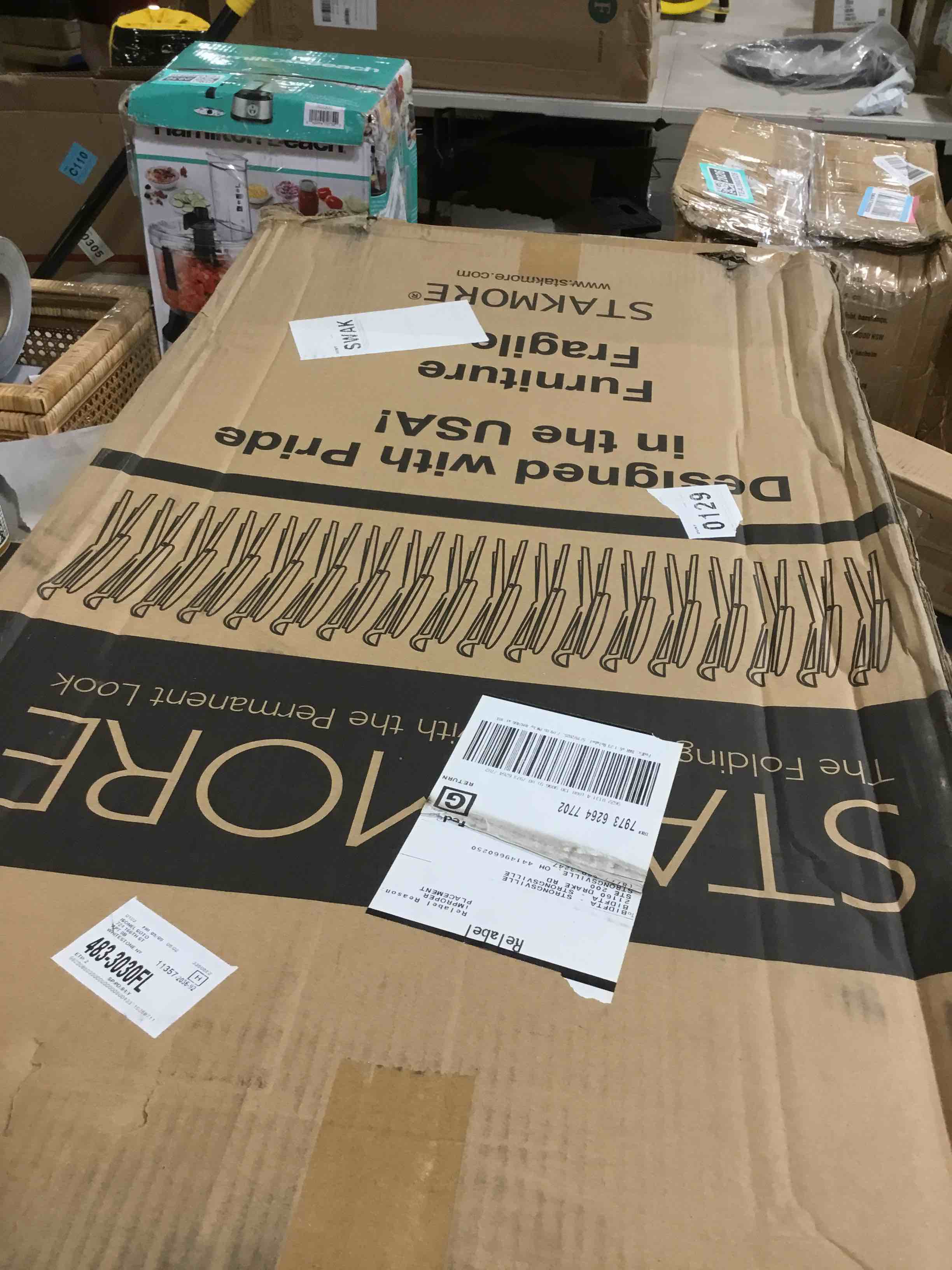 https://s3.amazonaws.com/lotting-images-prod/bidfta/TEA2802925_1750776564304.jpeg