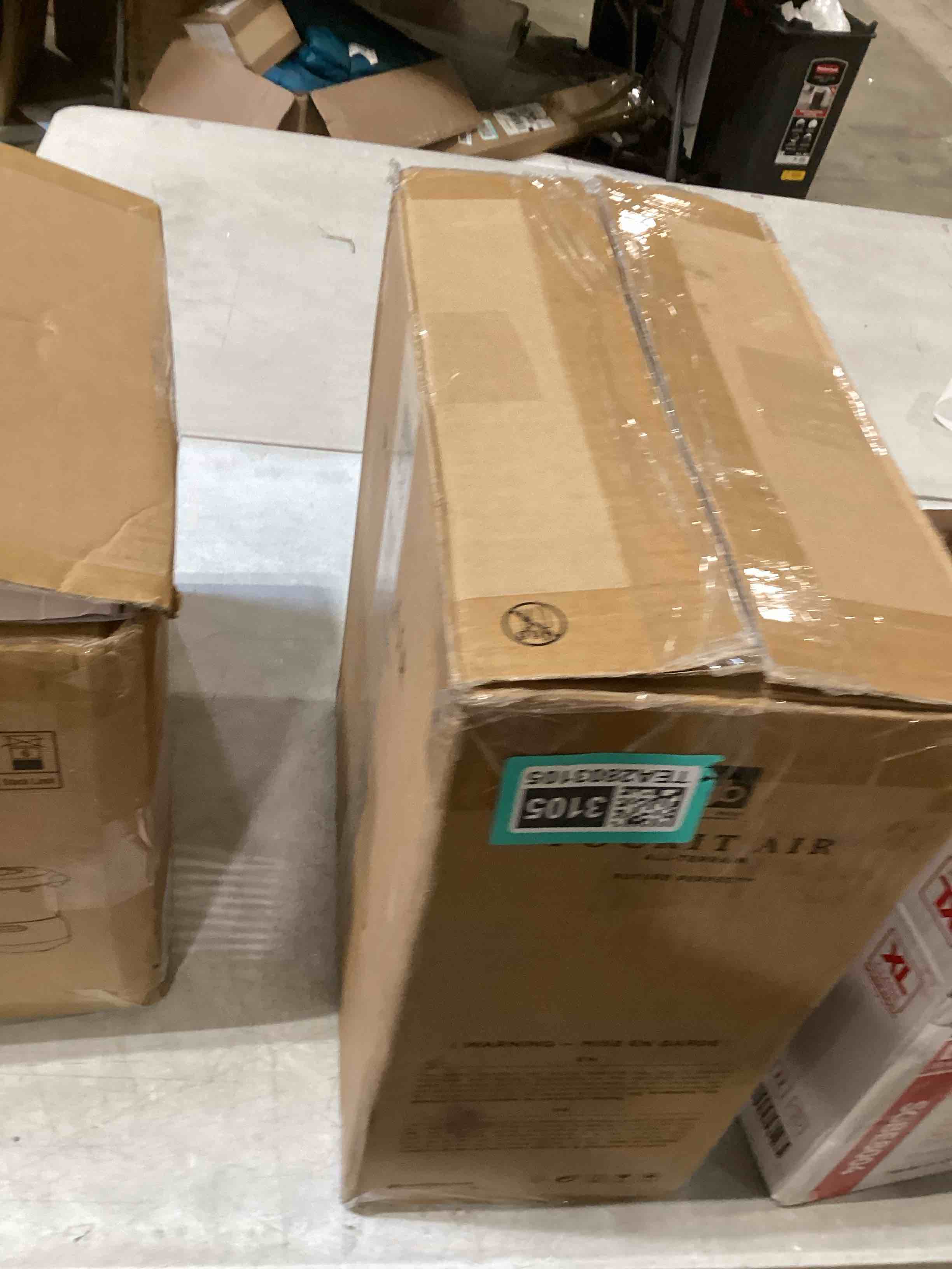https://s3.amazonaws.com/lotting-images-prod/bidfta/TEA2803105_1747840628400.jpeg