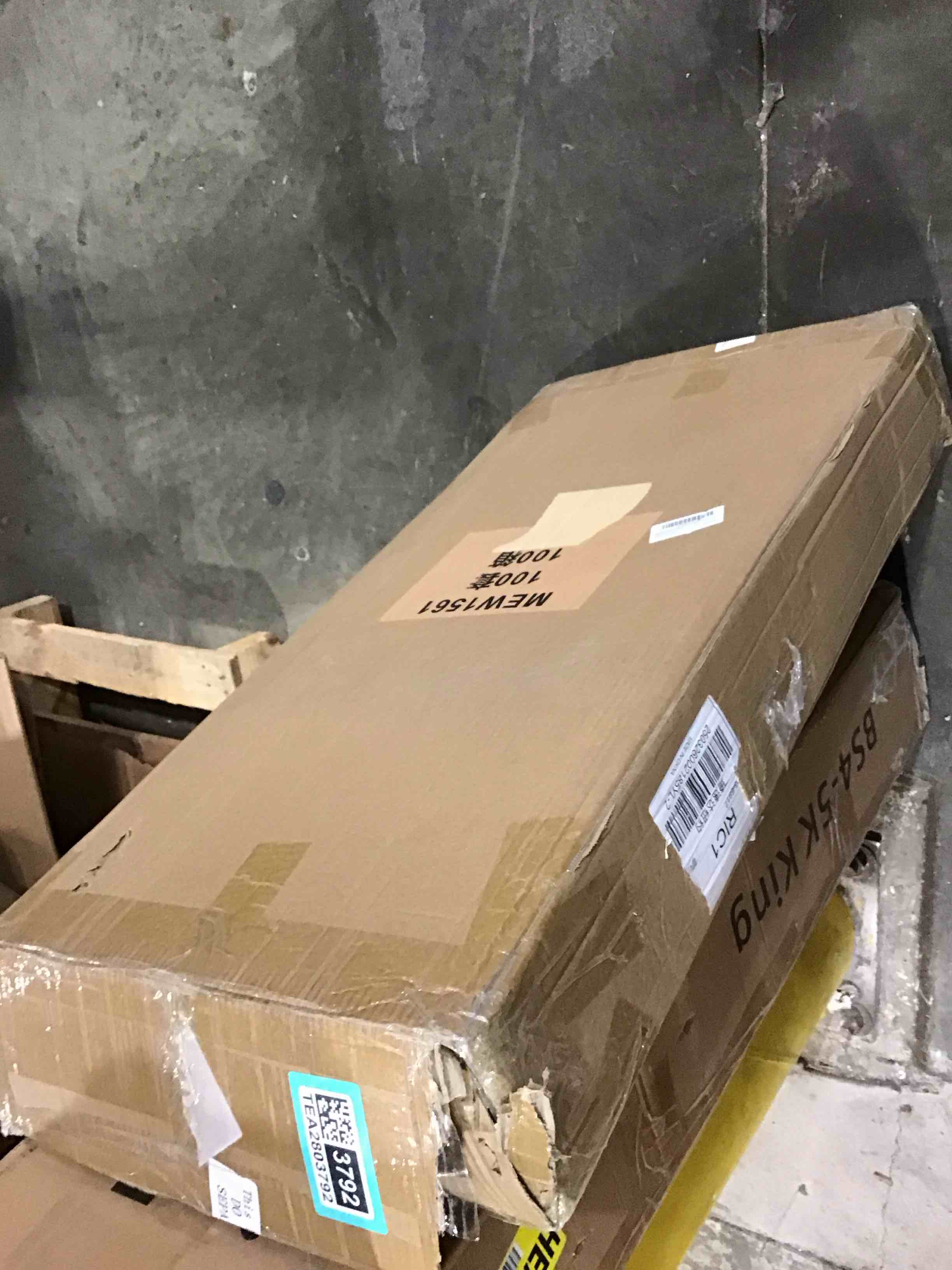 https://s3.amazonaws.com/lotting-images-prod/bidfta/TEA2803792_1748358251098.jpeg