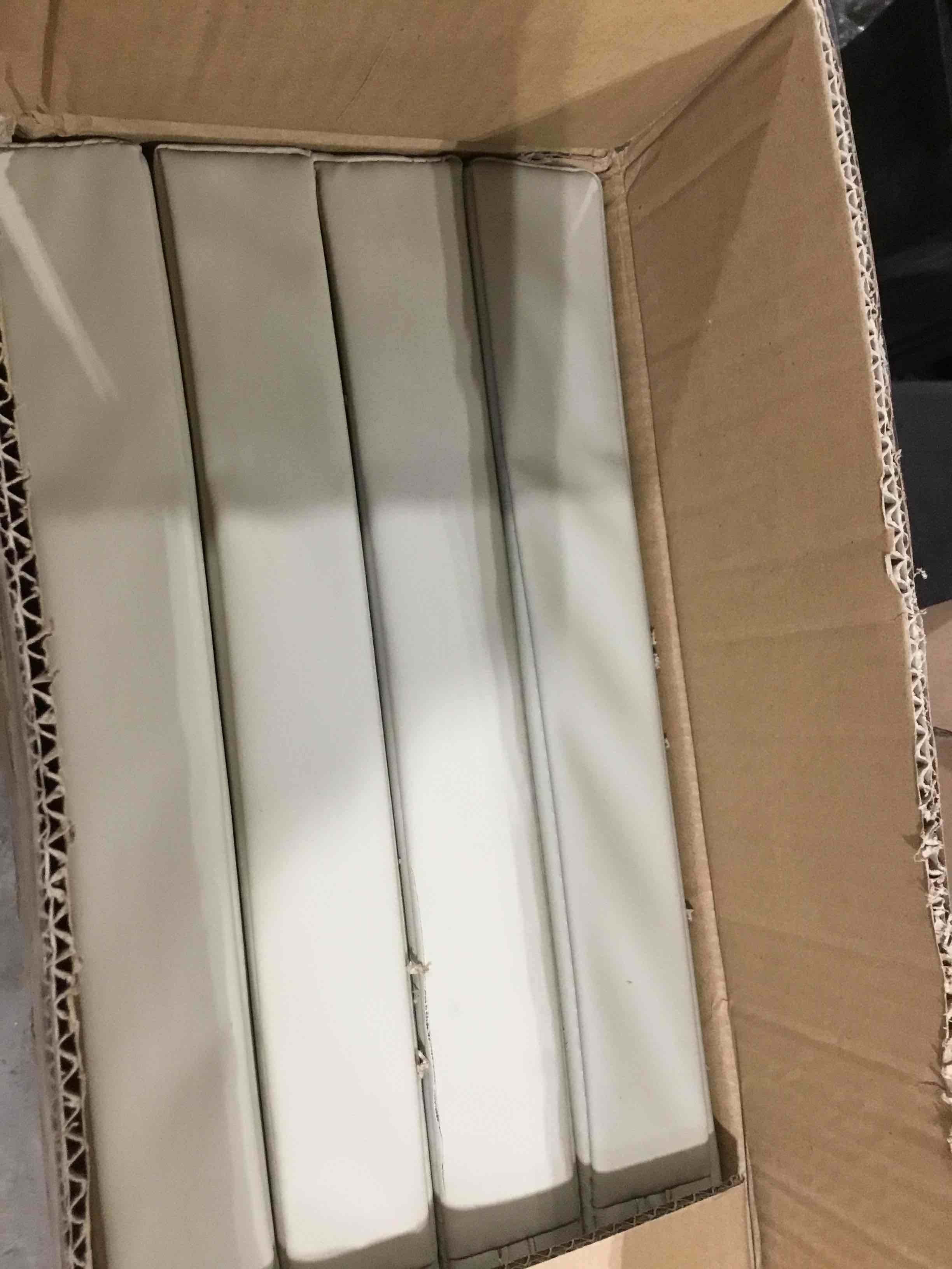 https://s3.amazonaws.com/lotting-images-prod/bidfta/TEA2804055_1748458499447.jpeg