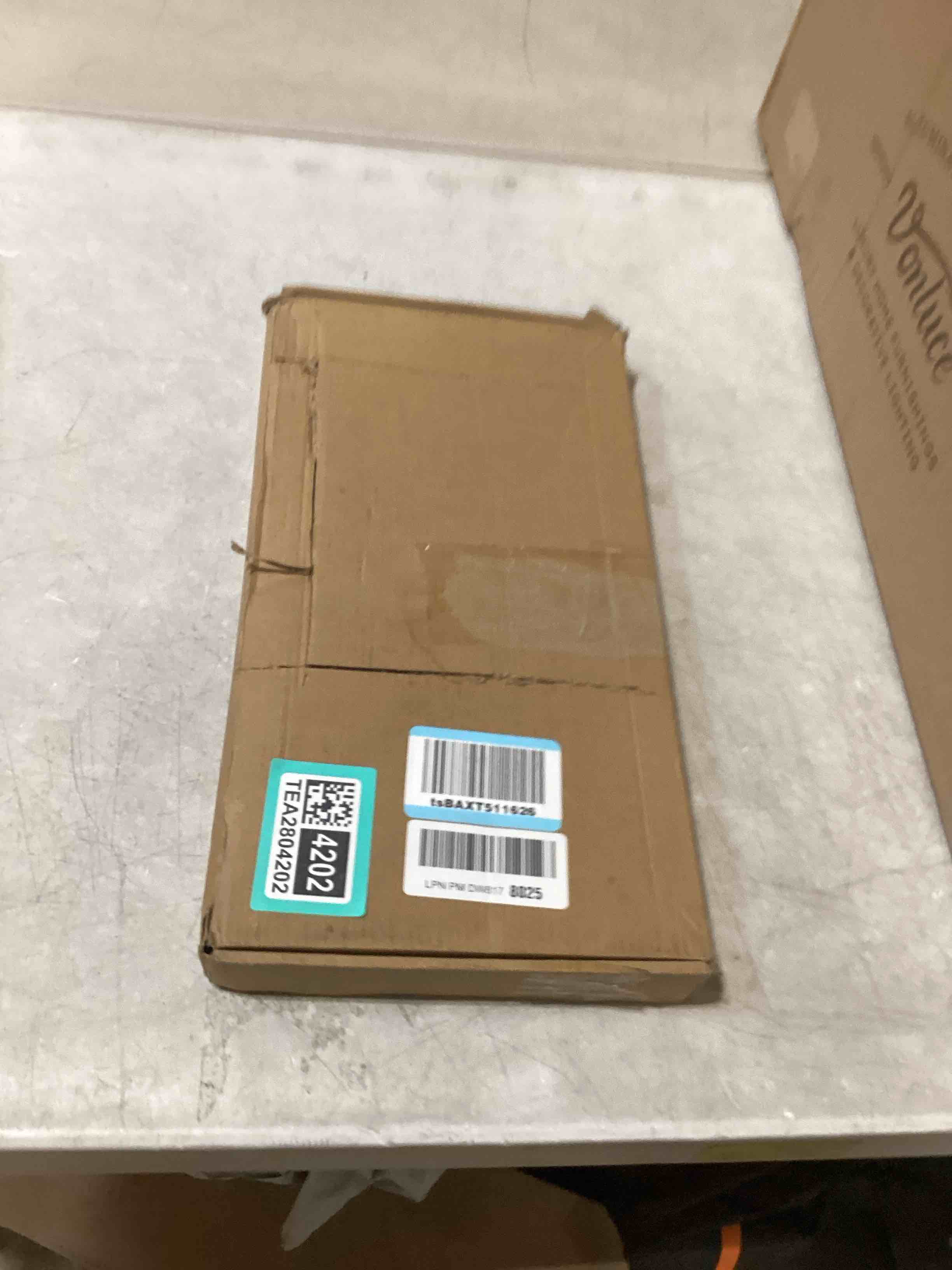 https://s3.amazonaws.com/lotting-images-prod/bidfta/TEA2804202_1748537343134.jpeg