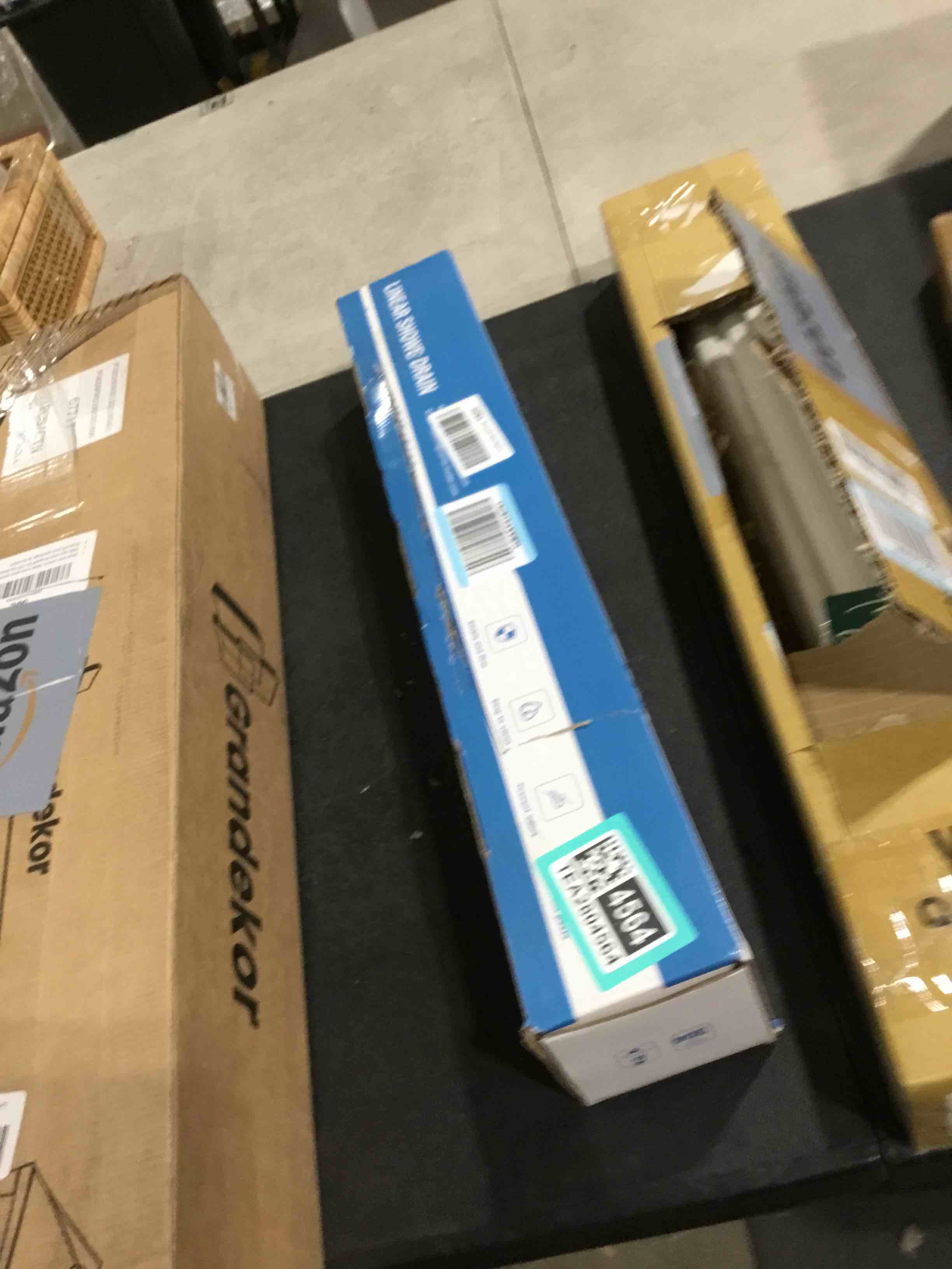 https://s3.amazonaws.com/lotting-images-prod/bidfta/TEA2804564_1748866848177.jpeg