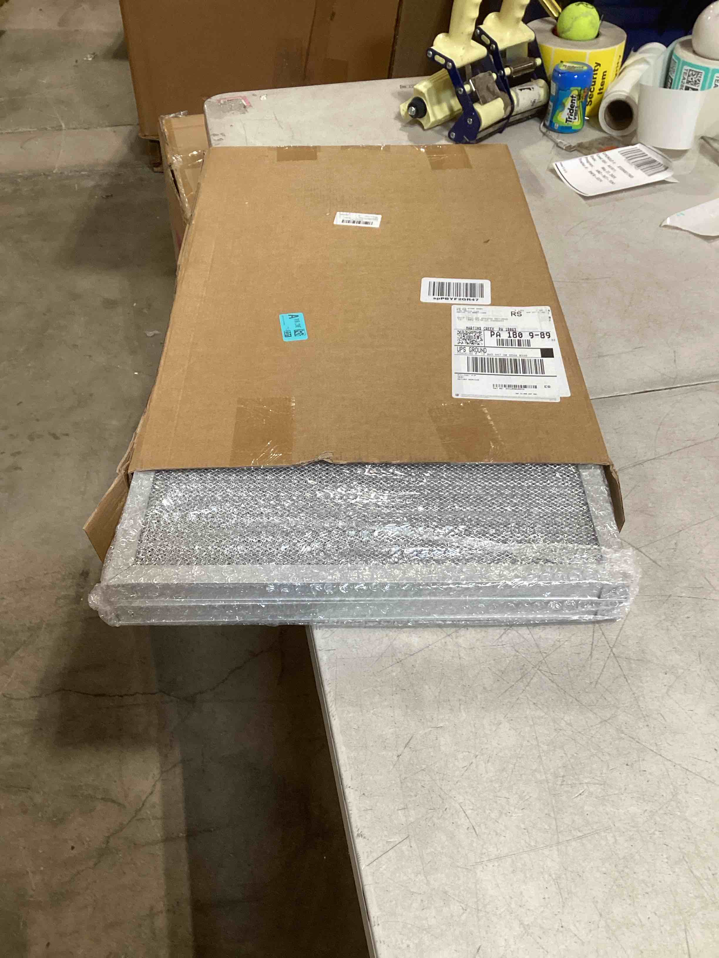 https://s3.amazonaws.com/lotting-images-prod/bidfta/TEA2804672_1748879784066.jpeg