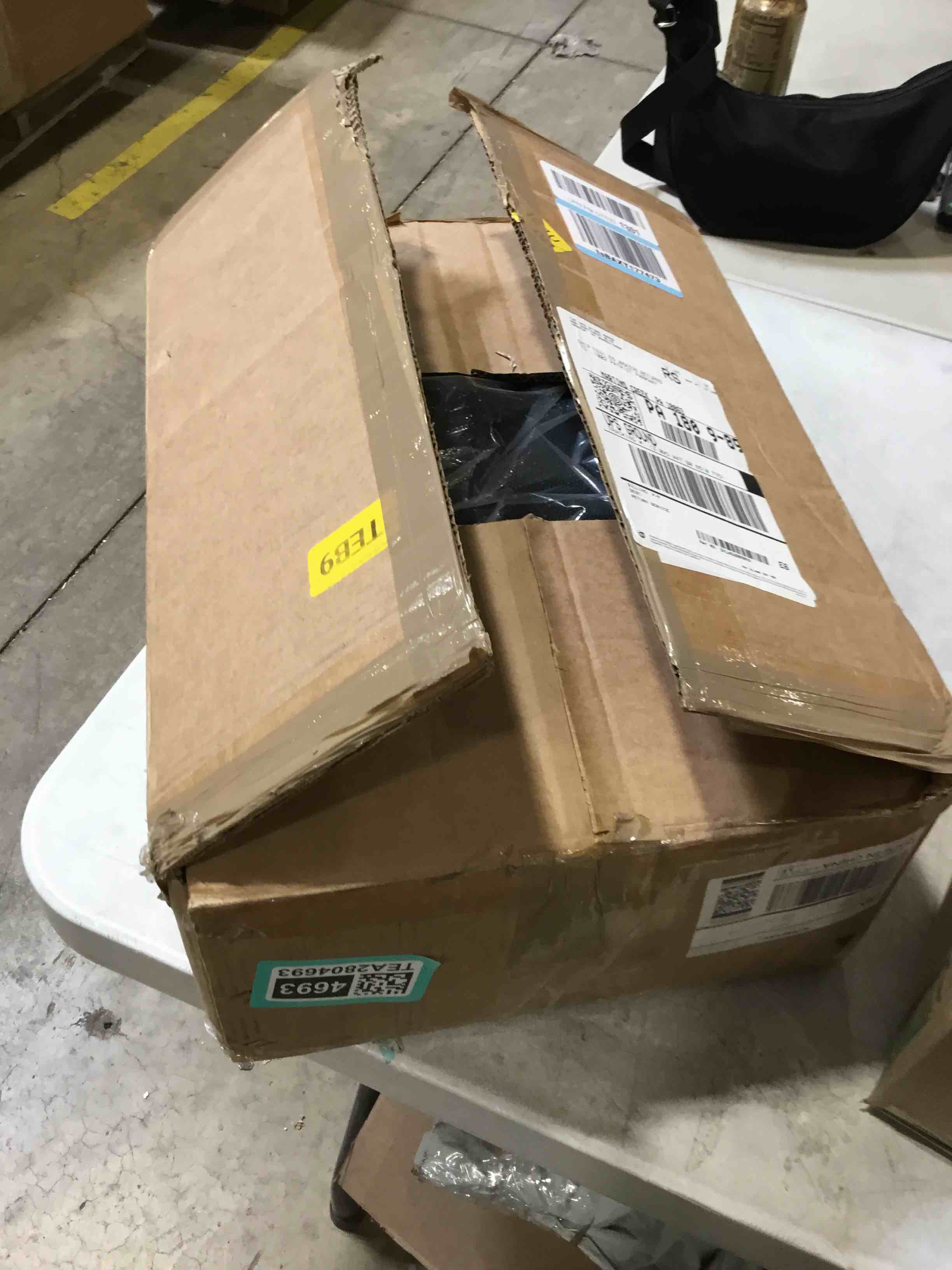 https://s3.amazonaws.com/lotting-images-prod/bidfta/TEA2804693_1748883546164.jpeg