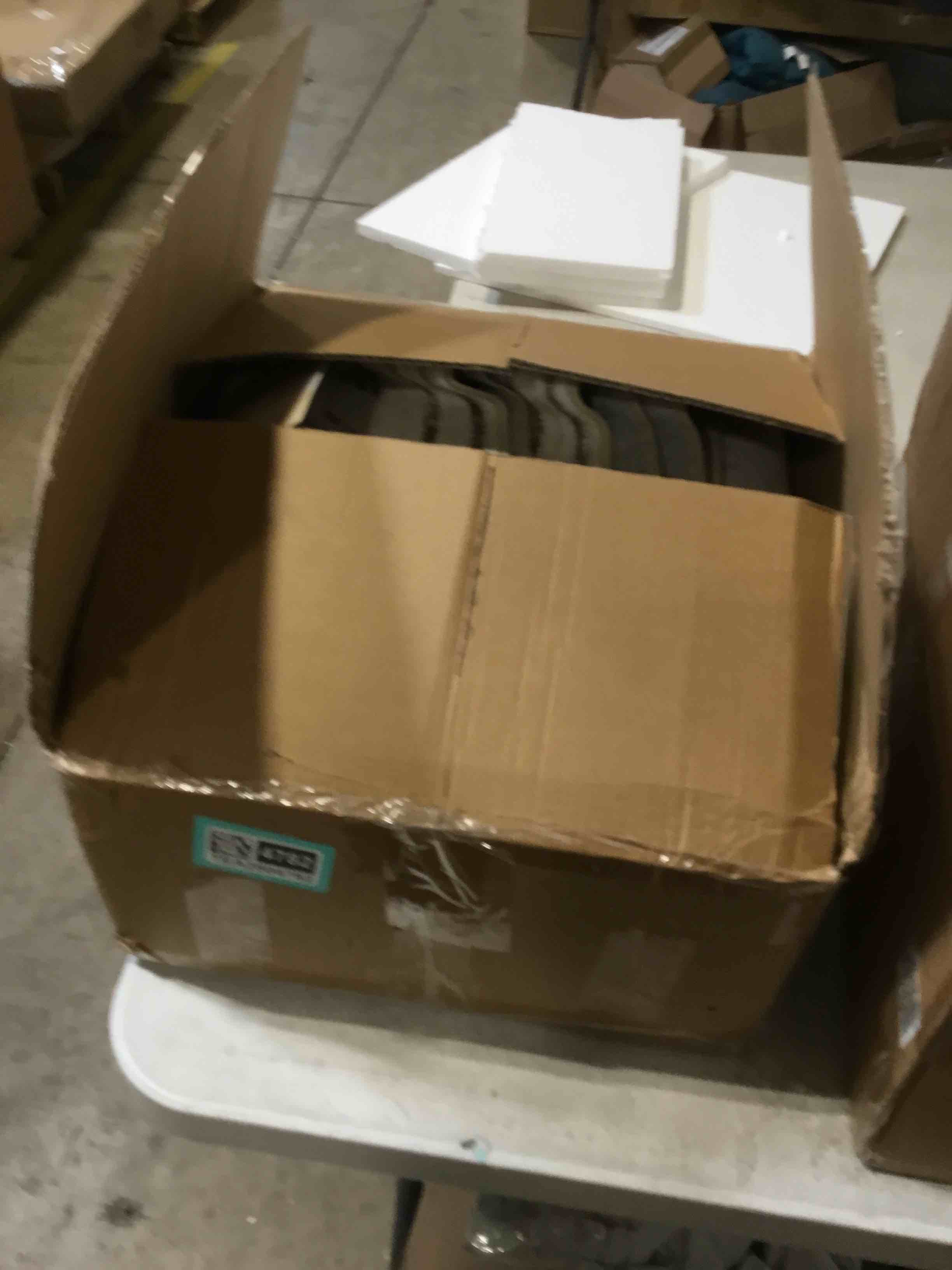 https://s3.amazonaws.com/lotting-images-prod/bidfta/TEA2804782_1748892589842.jpeg