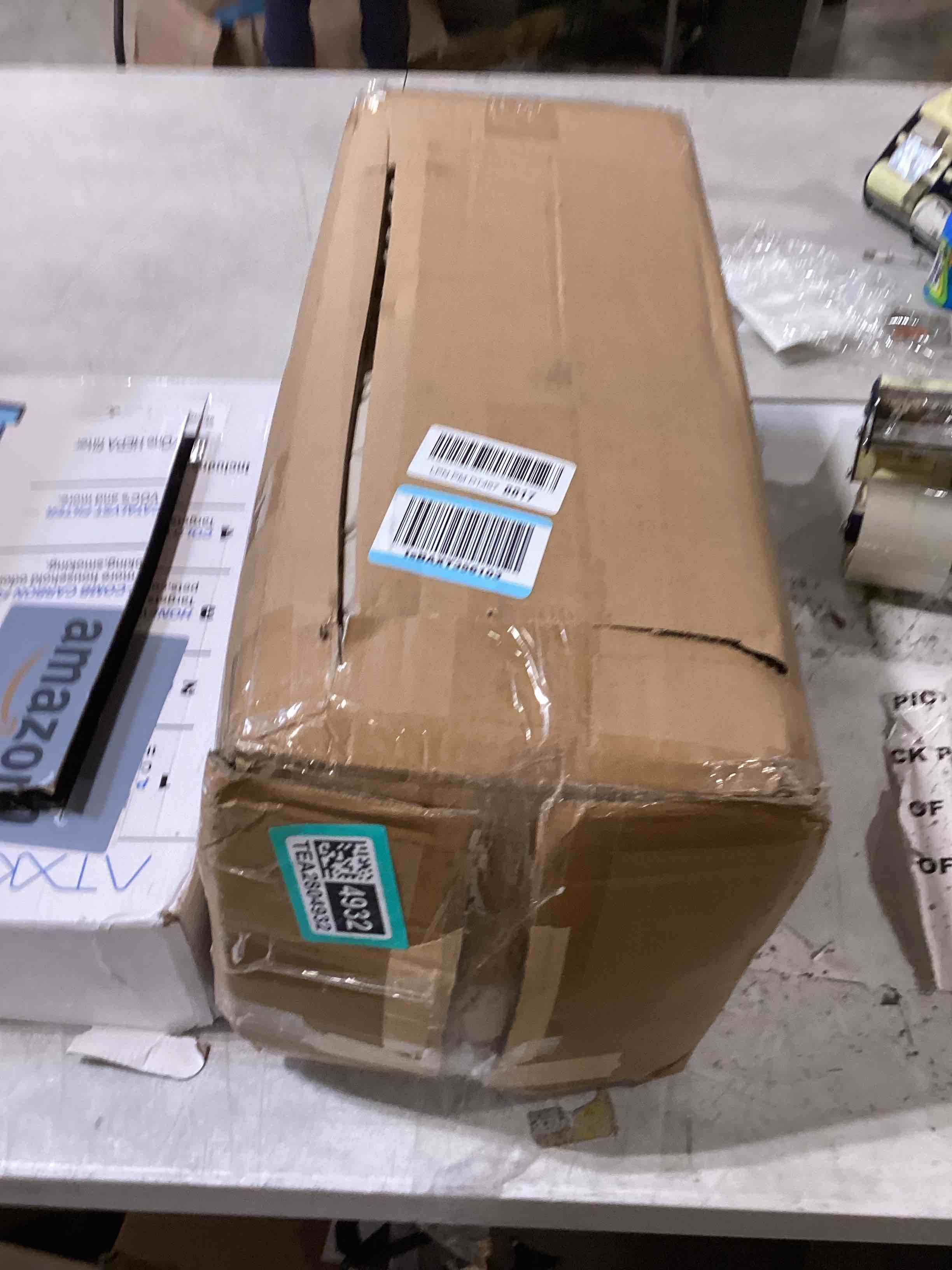 https://s3.amazonaws.com/lotting-images-prod/bidfta/TEA2804932_1748963475265.jpeg
