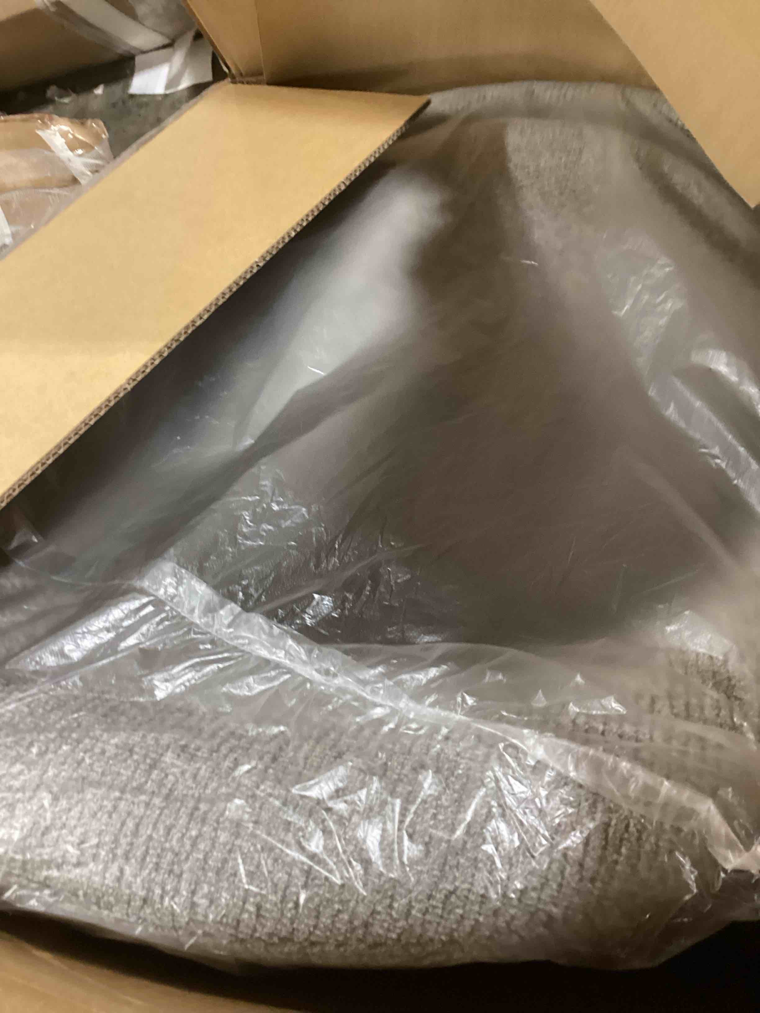 https://s3.amazonaws.com/lotting-images-prod/bidfta/TEA2805539_1749210113171.jpeg