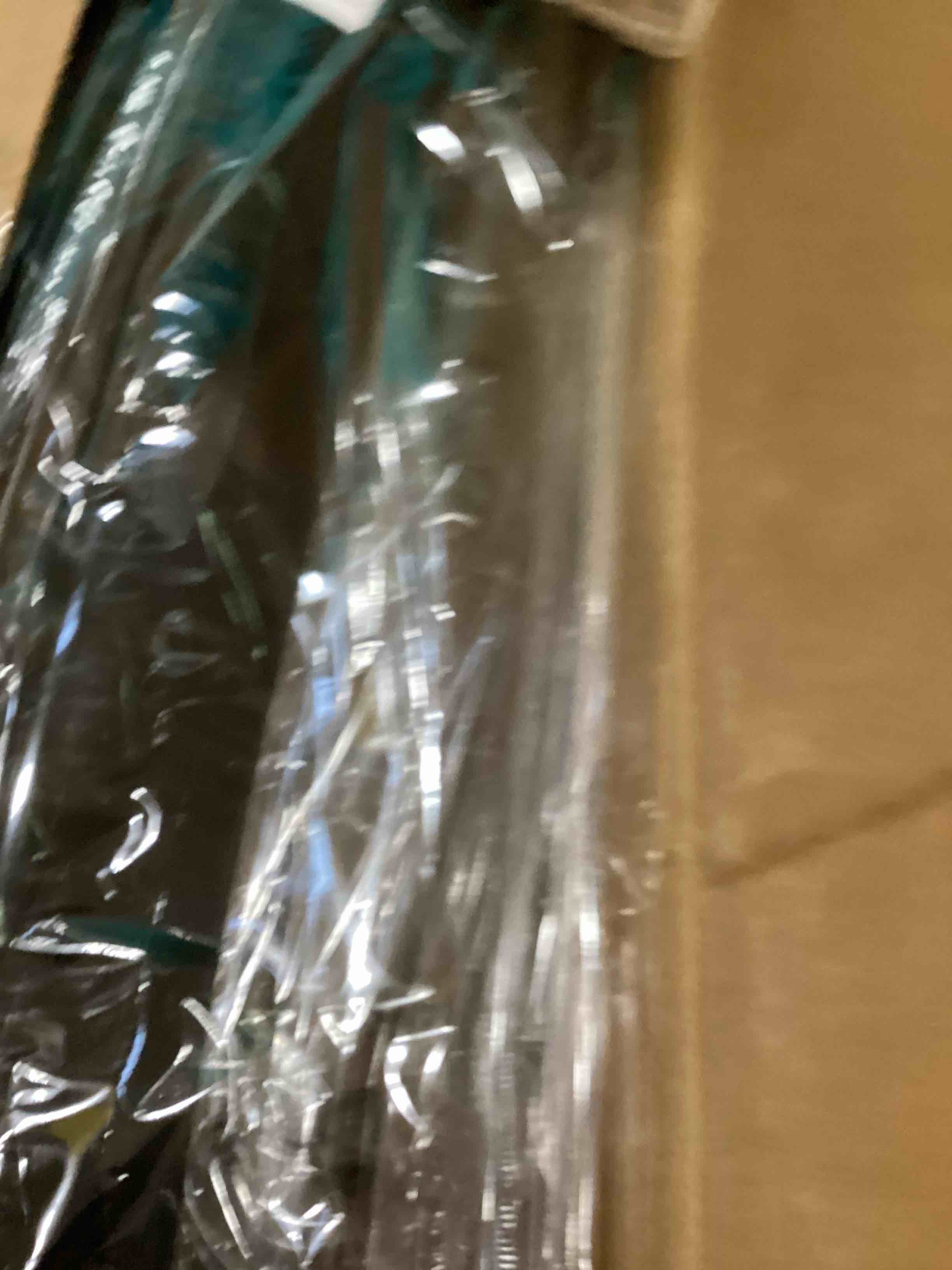 https://s3.amazonaws.com/lotting-images-prod/bidfta/TEA2805757_1749476713260.jpeg