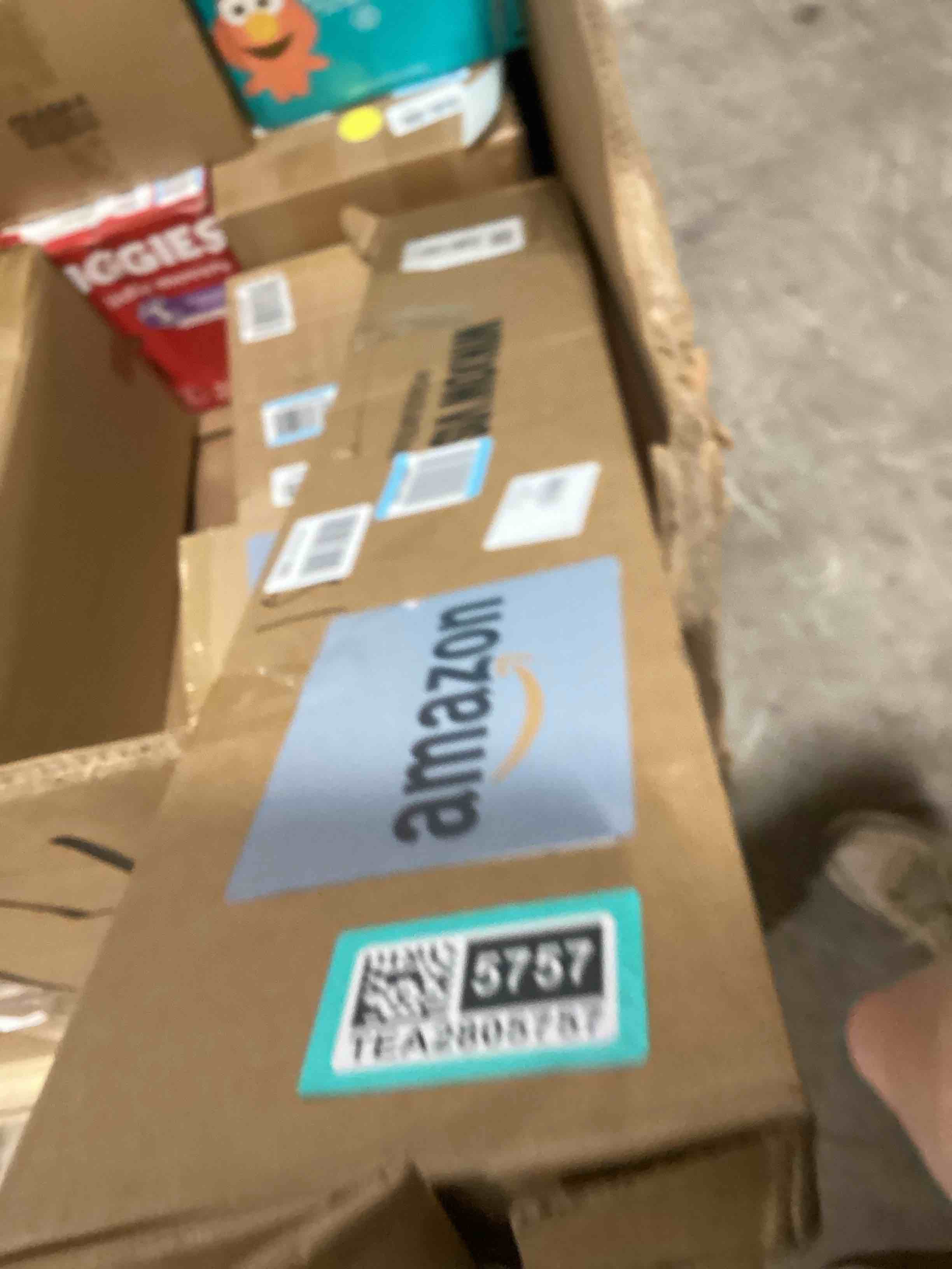 https://s3.amazonaws.com/lotting-images-prod/bidfta/TEA2805757_1749476717025.jpeg