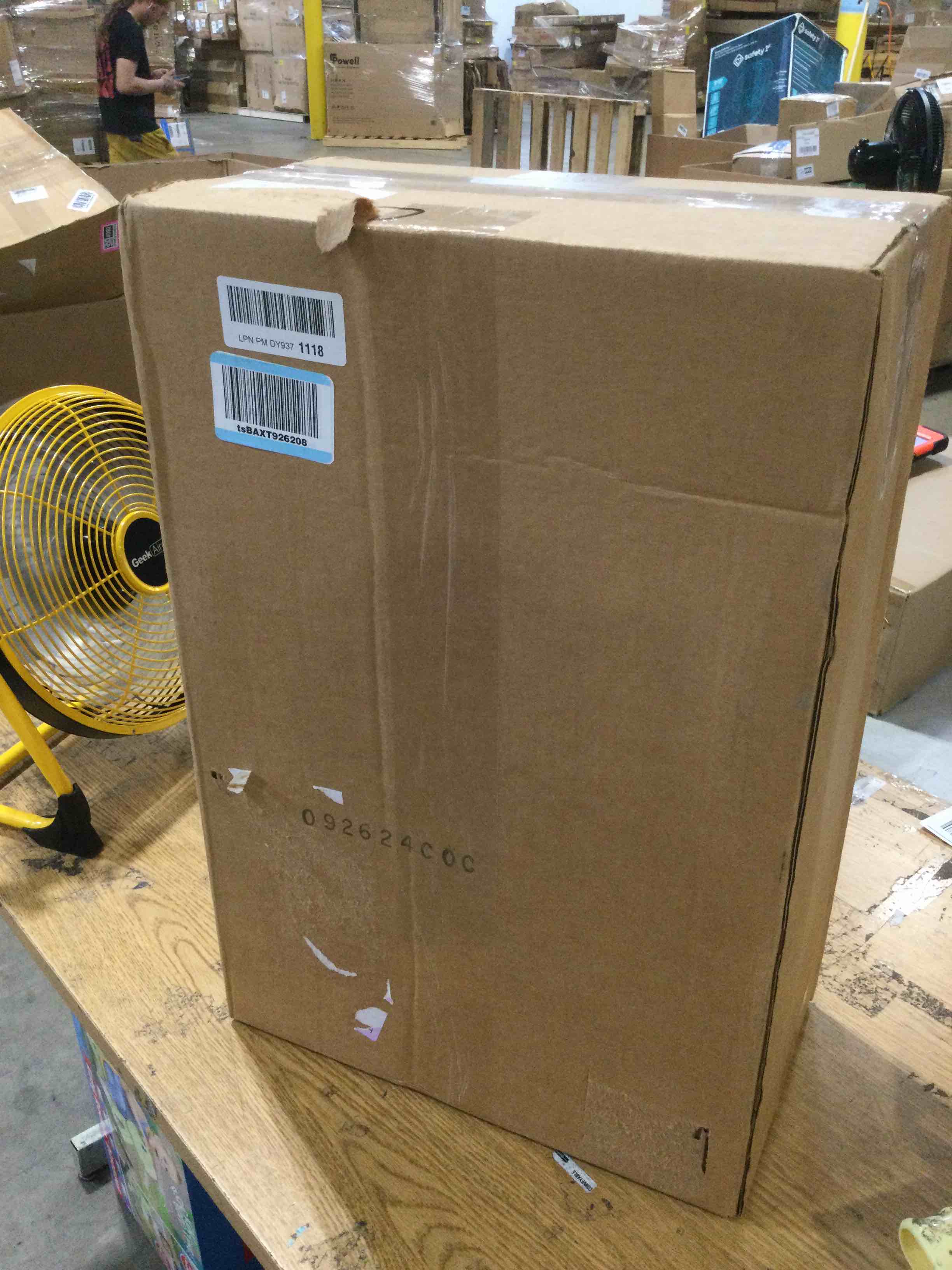https://s3.amazonaws.com/lotting-images-prod/bidfta/TEA2806922_1750686223072.jpeg