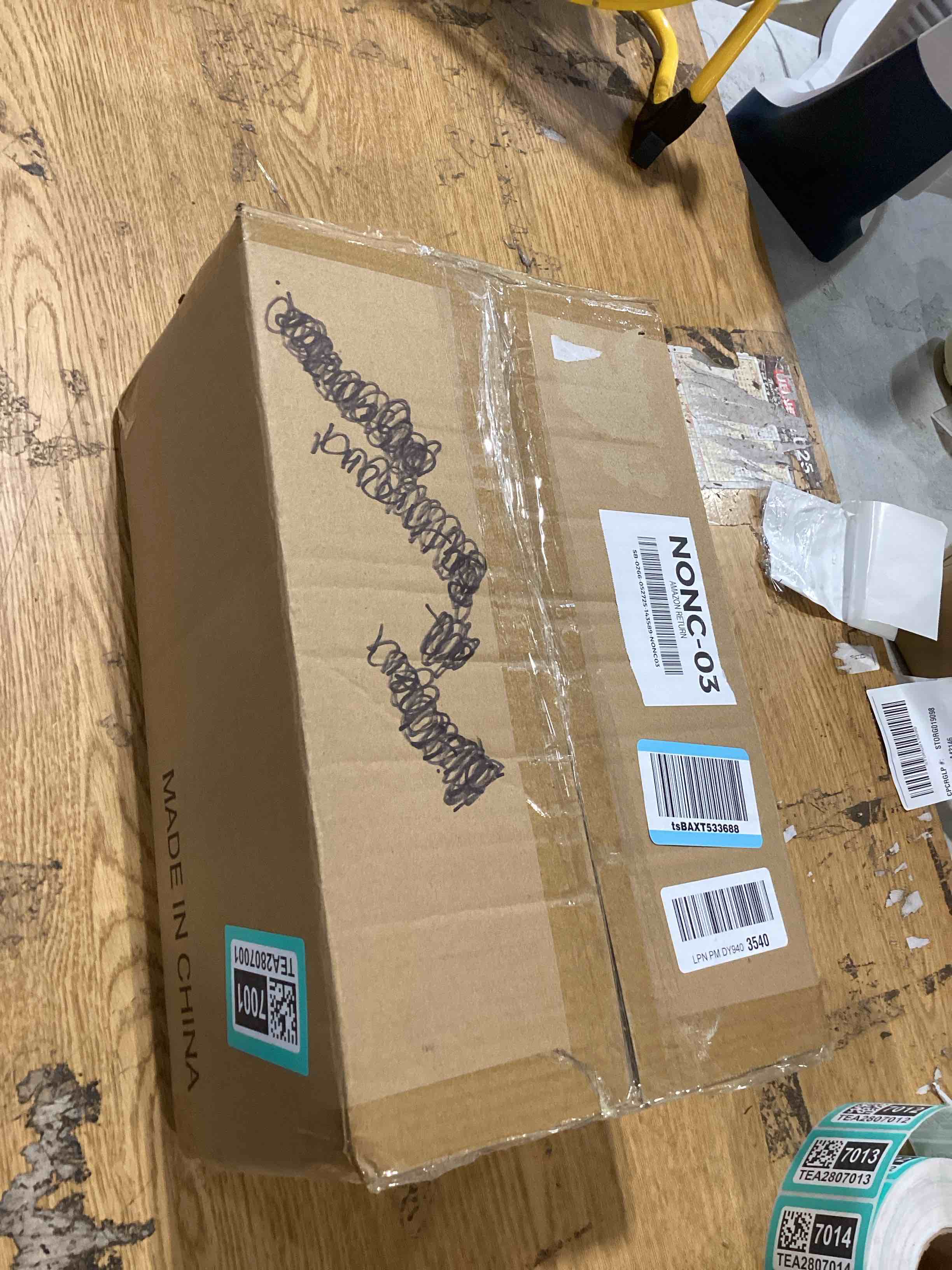 https://s3.amazonaws.com/lotting-images-prod/bidfta/TEA2807001_1750767980371.jpeg