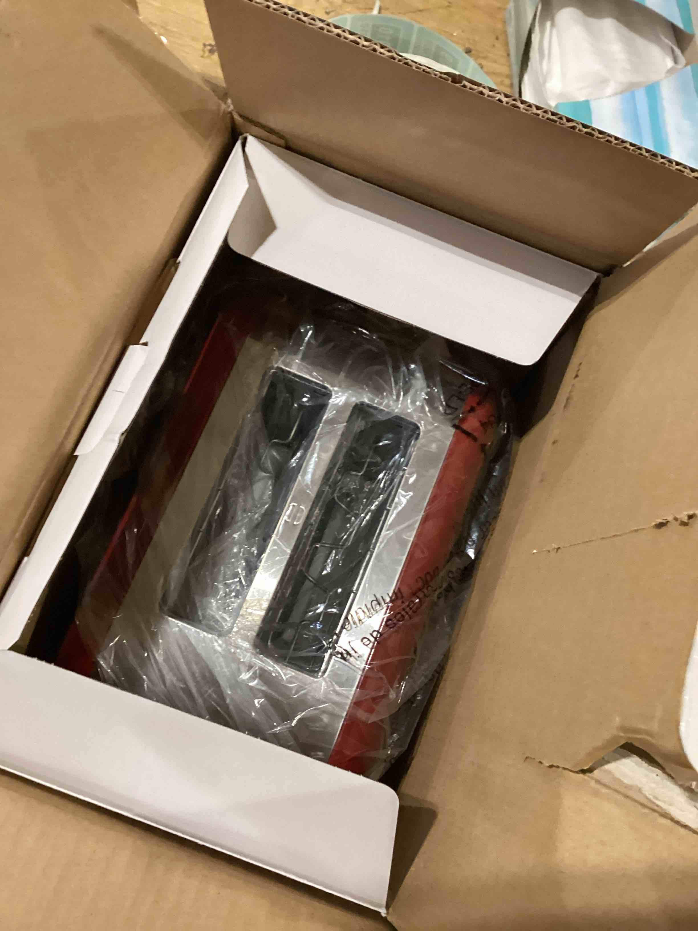 https://s3.amazonaws.com/lotting-images-prod/bidfta/TEA2807004_1750767710449.jpeg