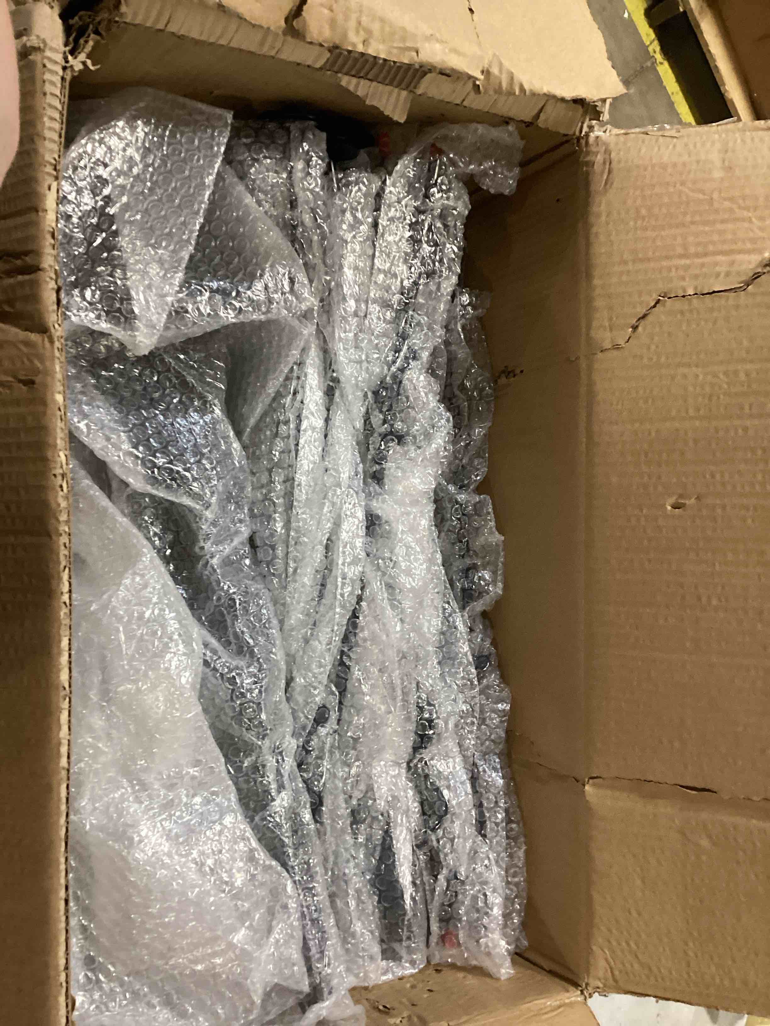 https://s3.amazonaws.com/lotting-images-prod/bidfta/TEA2807014_1750771369719.jpeg