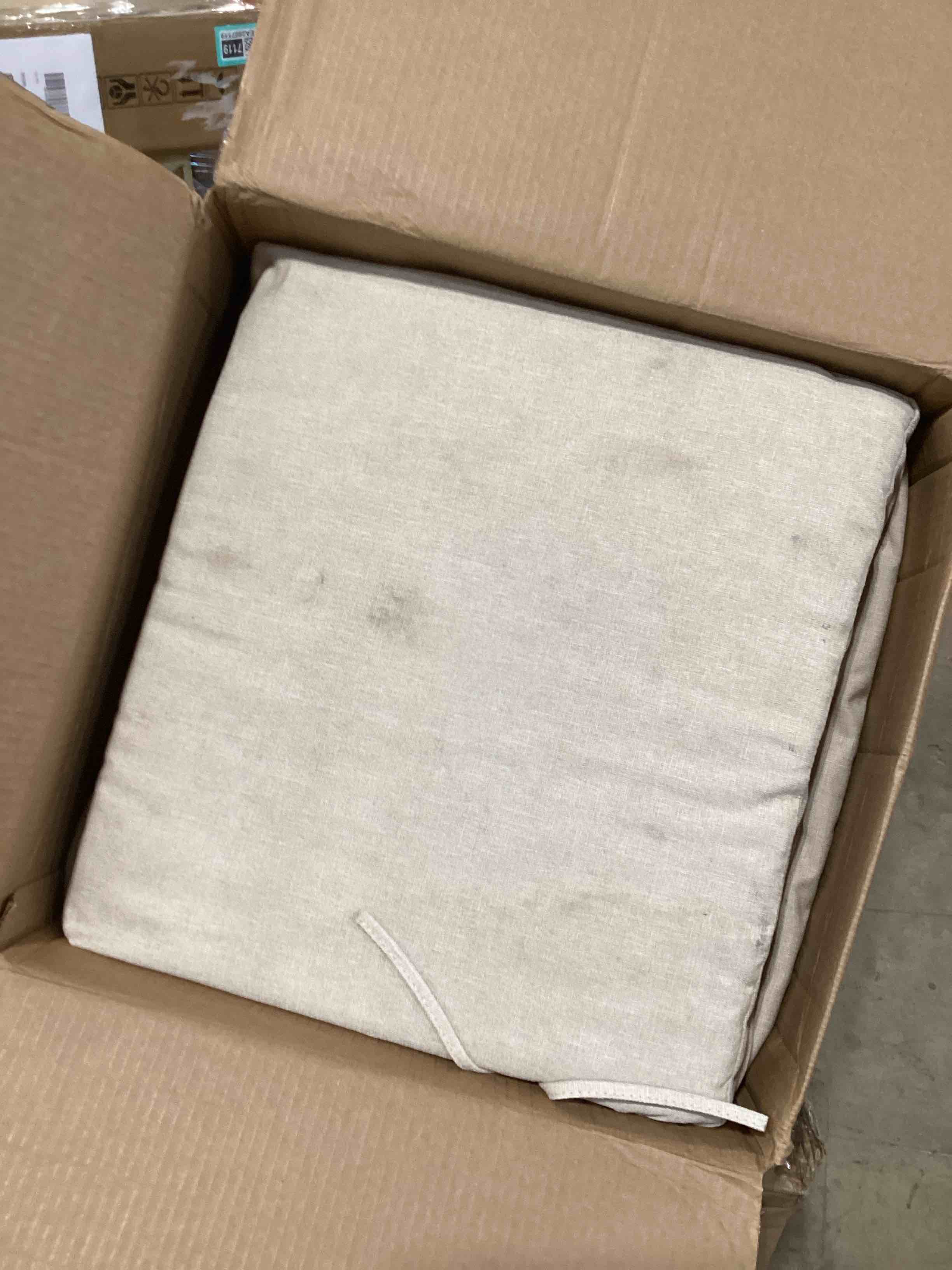 https://s3.amazonaws.com/lotting-images-prod/bidfta/TEA2807121_1750855745908.jpeg