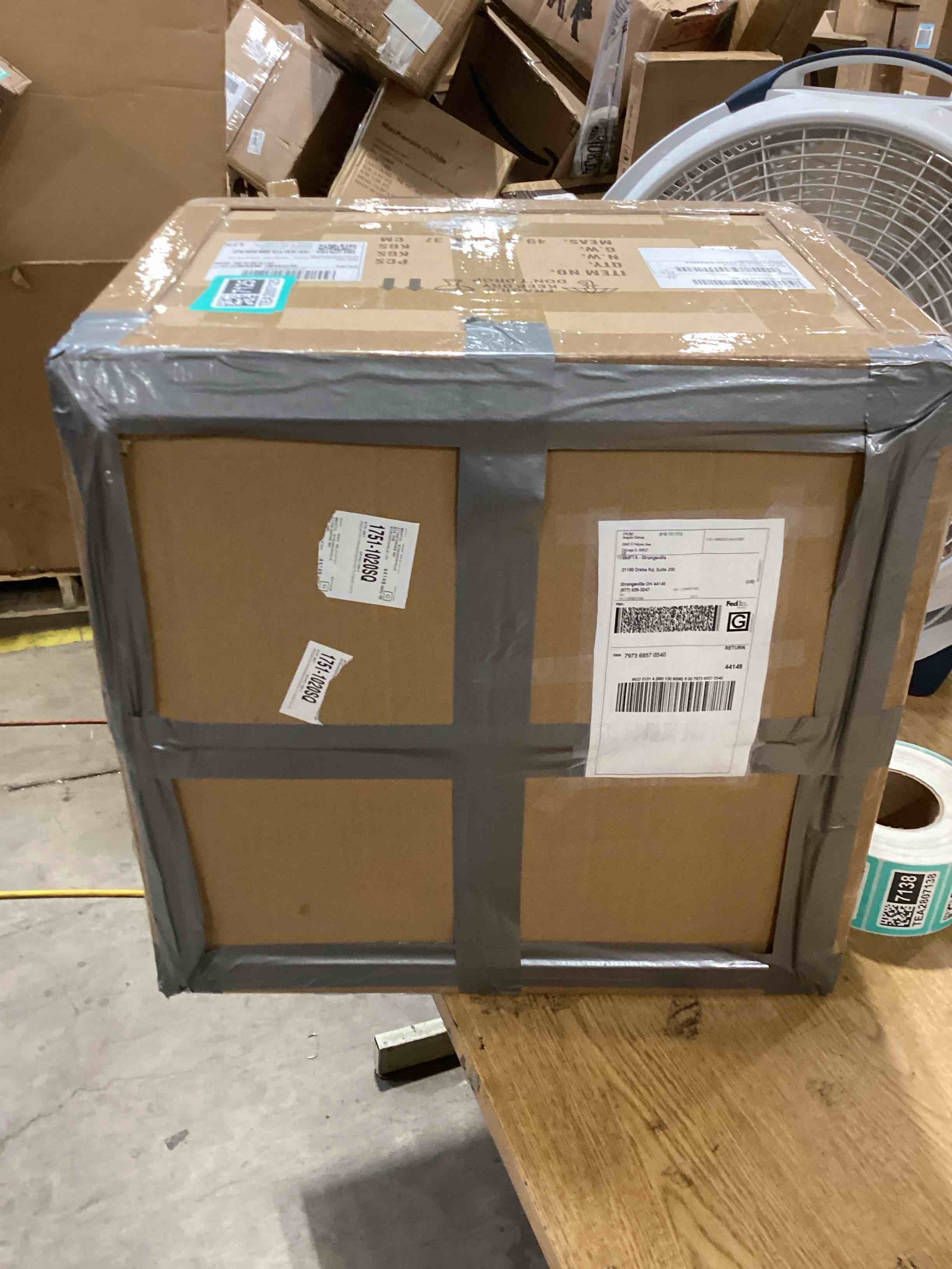https://s3.amazonaws.com/lotting-images-prod/bidfta/TEA2807125_1750858046939.jpeg