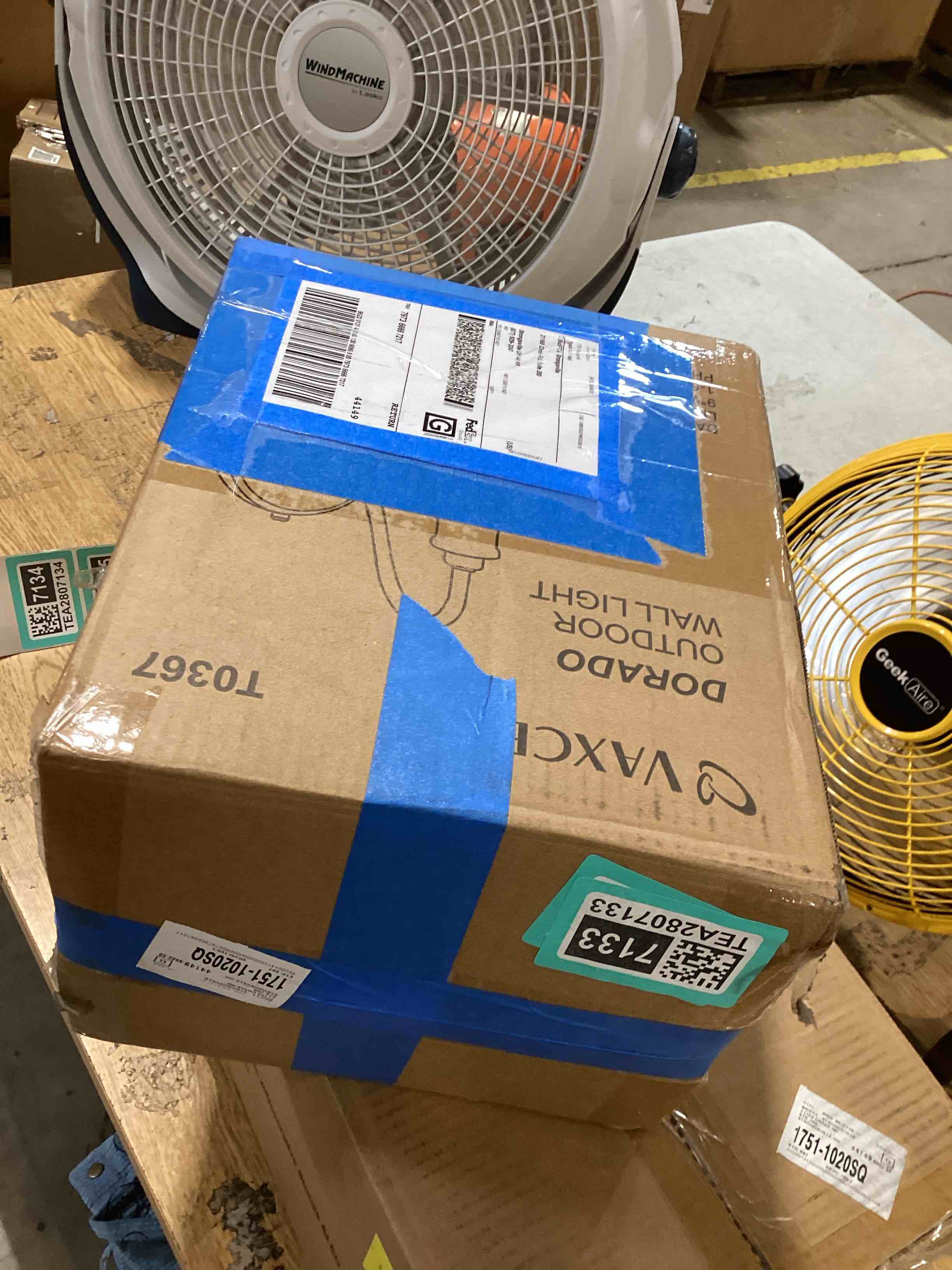 https://s3.amazonaws.com/lotting-images-prod/bidfta/TEA2807133_1750859890877.jpeg