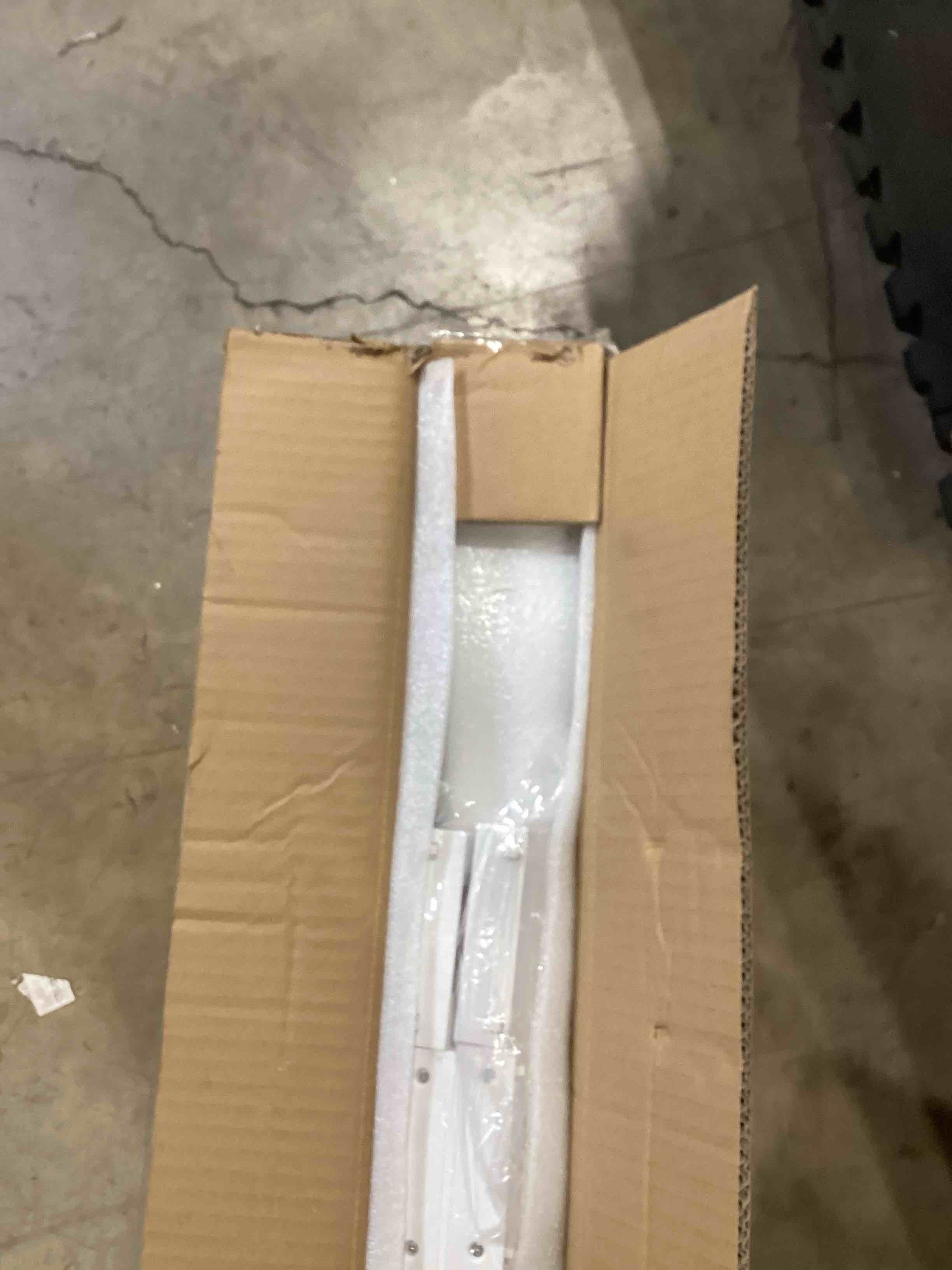 https://s3.amazonaws.com/lotting-images-prod/bidfta/TEA2807462_1751994168355.jpeg