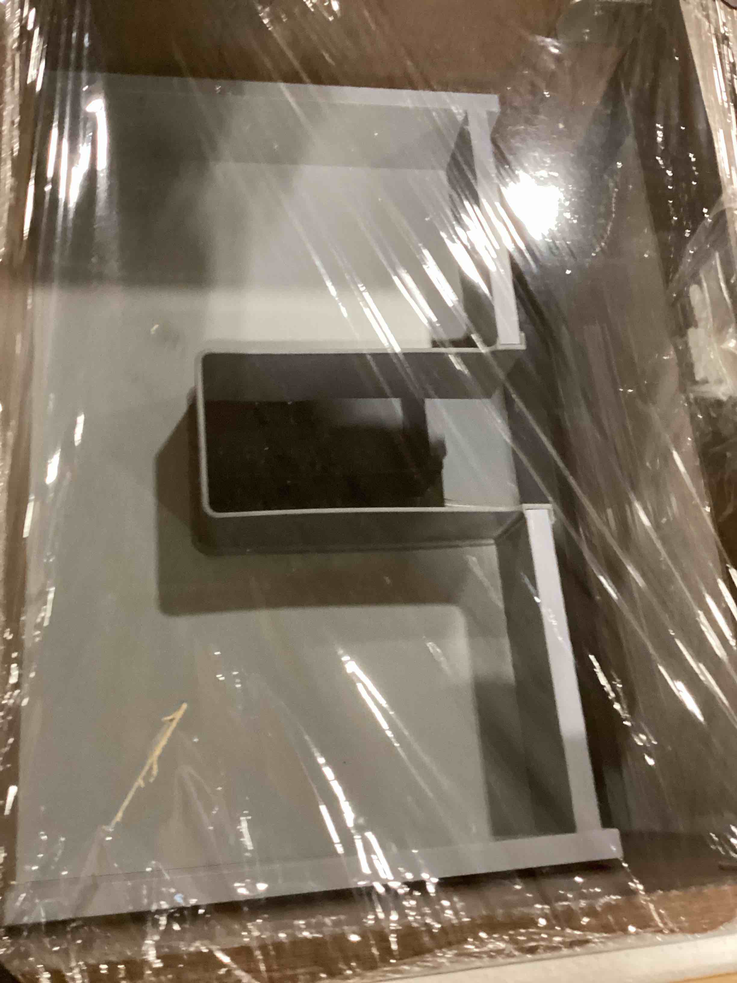 https://s3.amazonaws.com/lotting-images-prod/bidfta/TEA2807677_1752495417439.jpeg