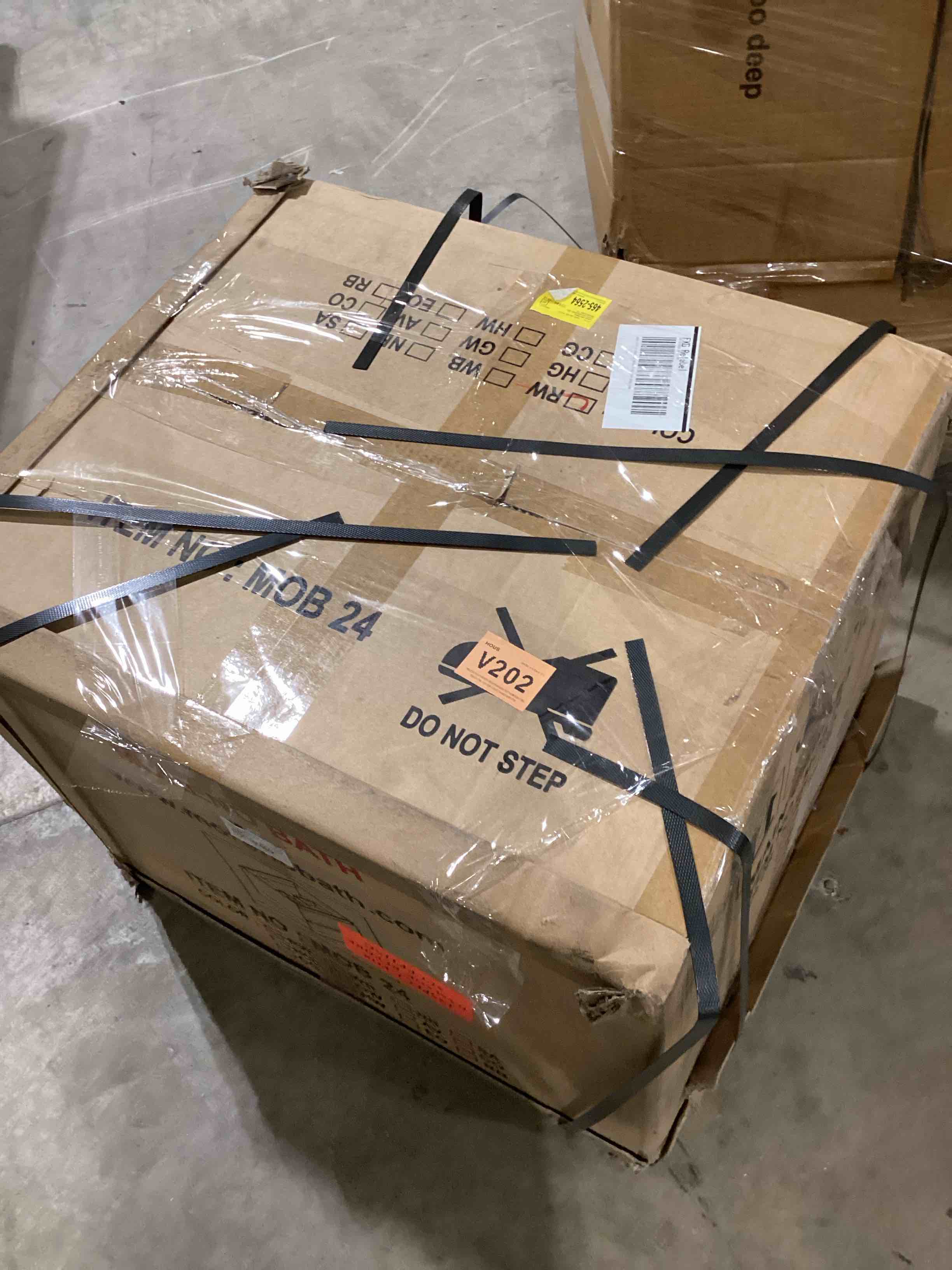 https://s3.amazonaws.com/lotting-images-prod/bidfta/TEA2807677_1752495509946.jpeg