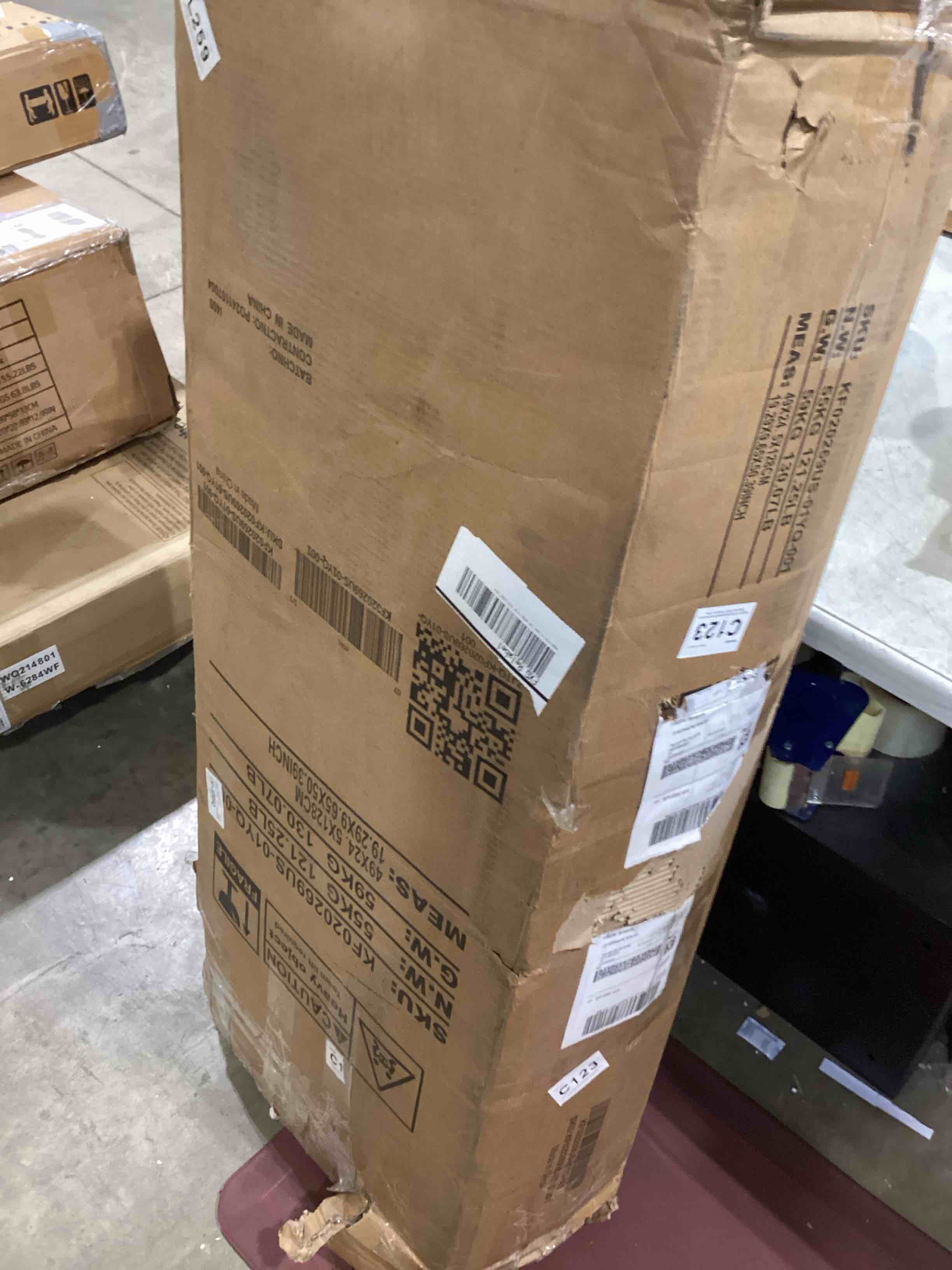 https://s3.amazonaws.com/lotting-images-prod/bidfta/TEA2807700_1752503046025.jpeg