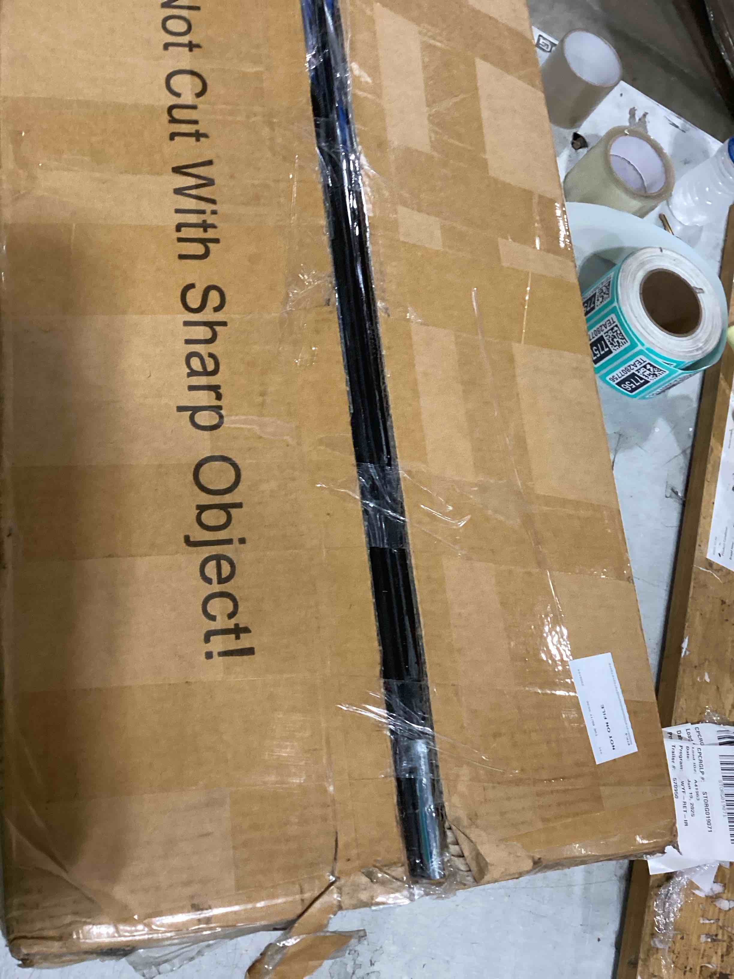 https://s3.amazonaws.com/lotting-images-prod/bidfta/TEA2807754_1752579459400.jpeg