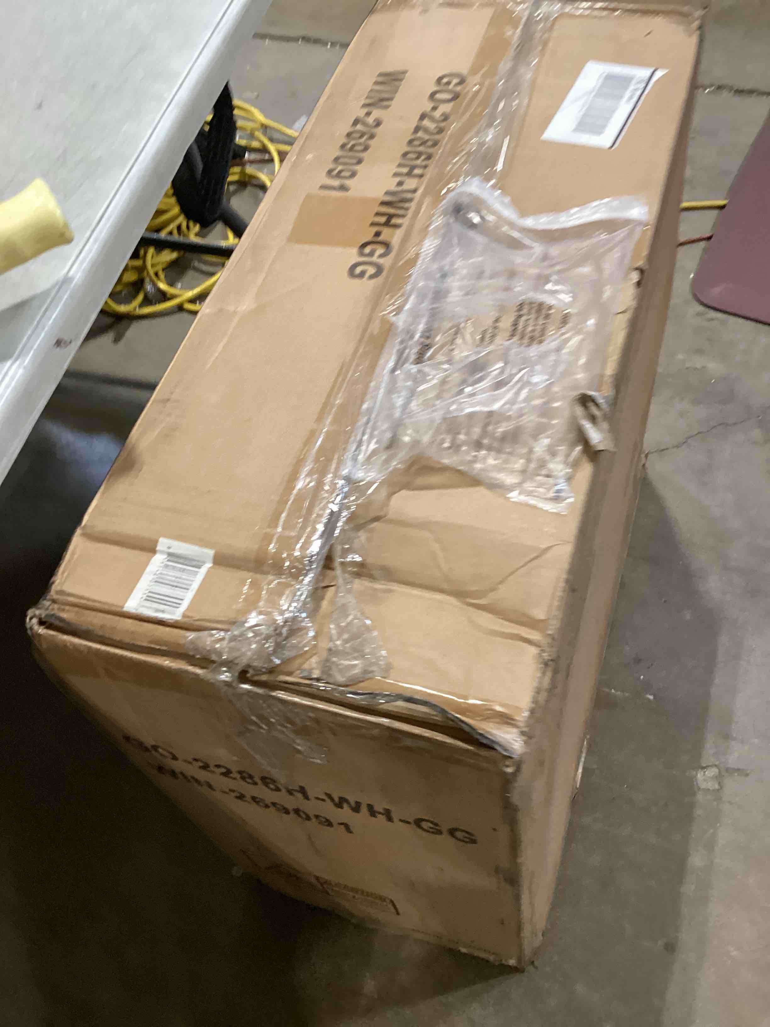 https://s3.amazonaws.com/lotting-images-prod/bidfta/TEA2807804_1752592748102.jpeg