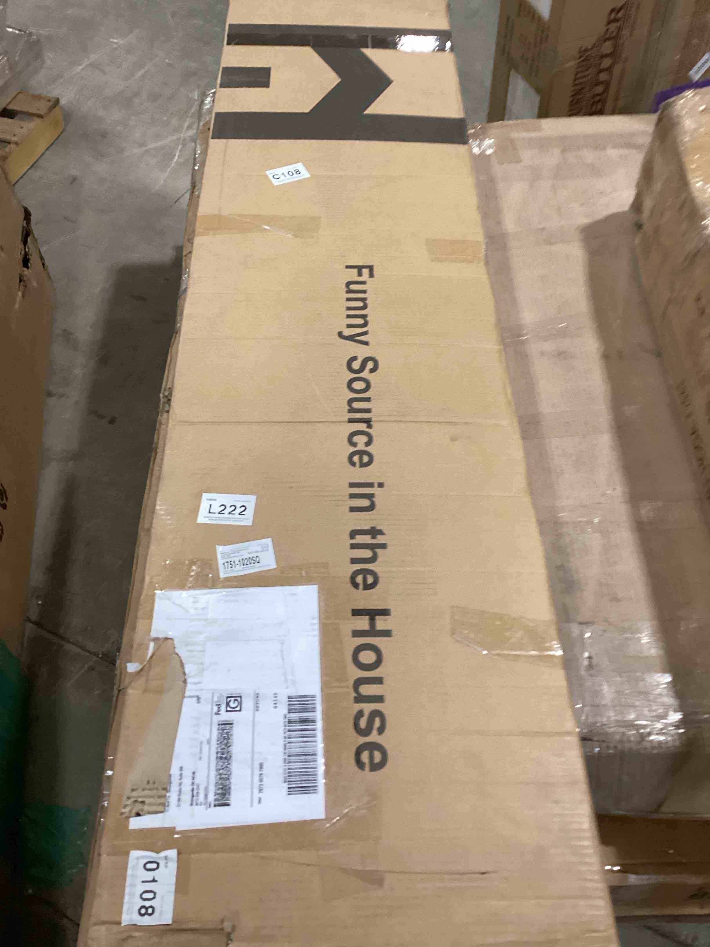 https://s3.amazonaws.com/lotting-images-prod/bidfta/TEA2807828_1752600625753.jpeg