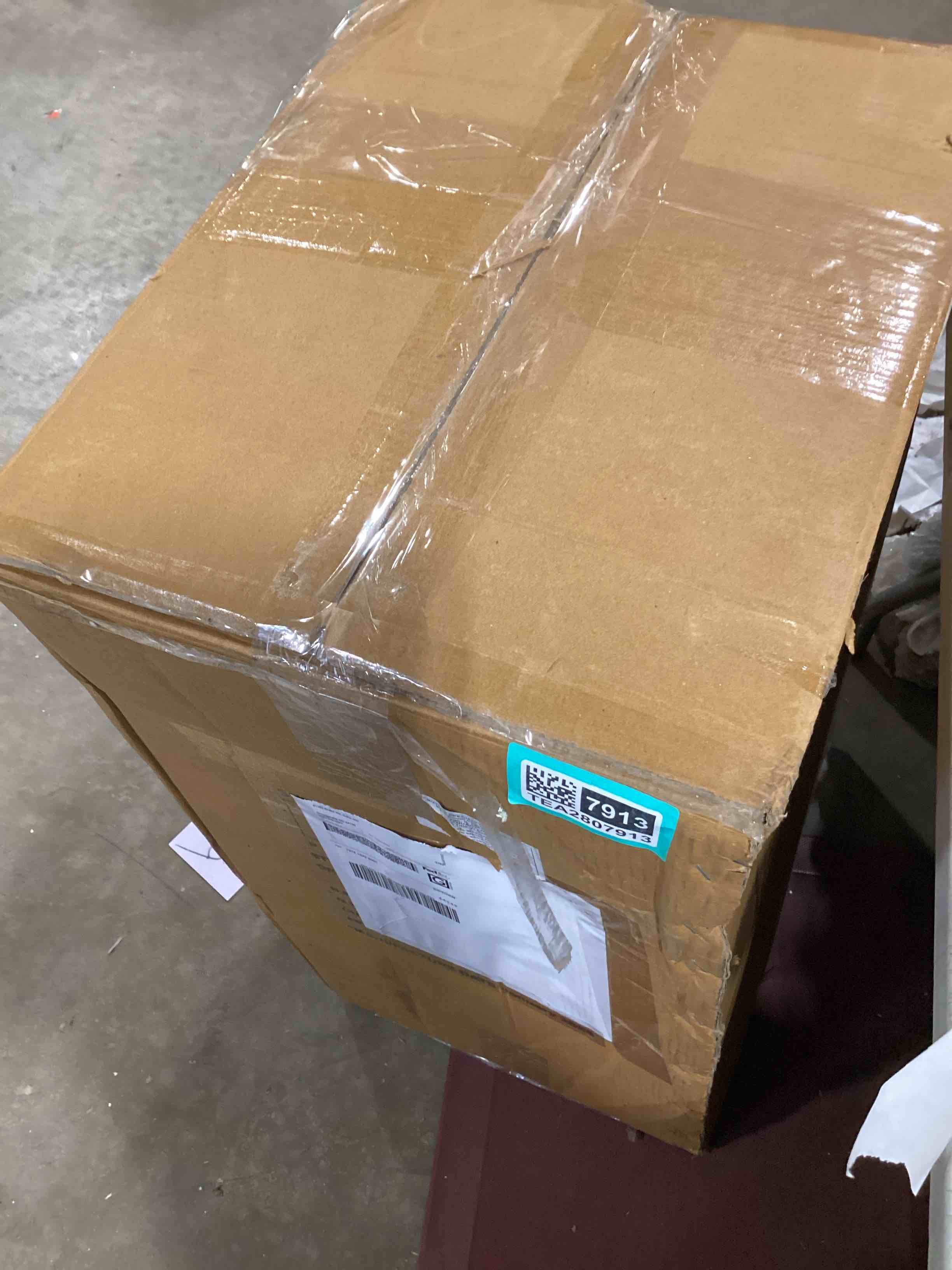 https://s3.amazonaws.com/lotting-images-prod/bidfta/TEA2807913_1752684055973.jpeg