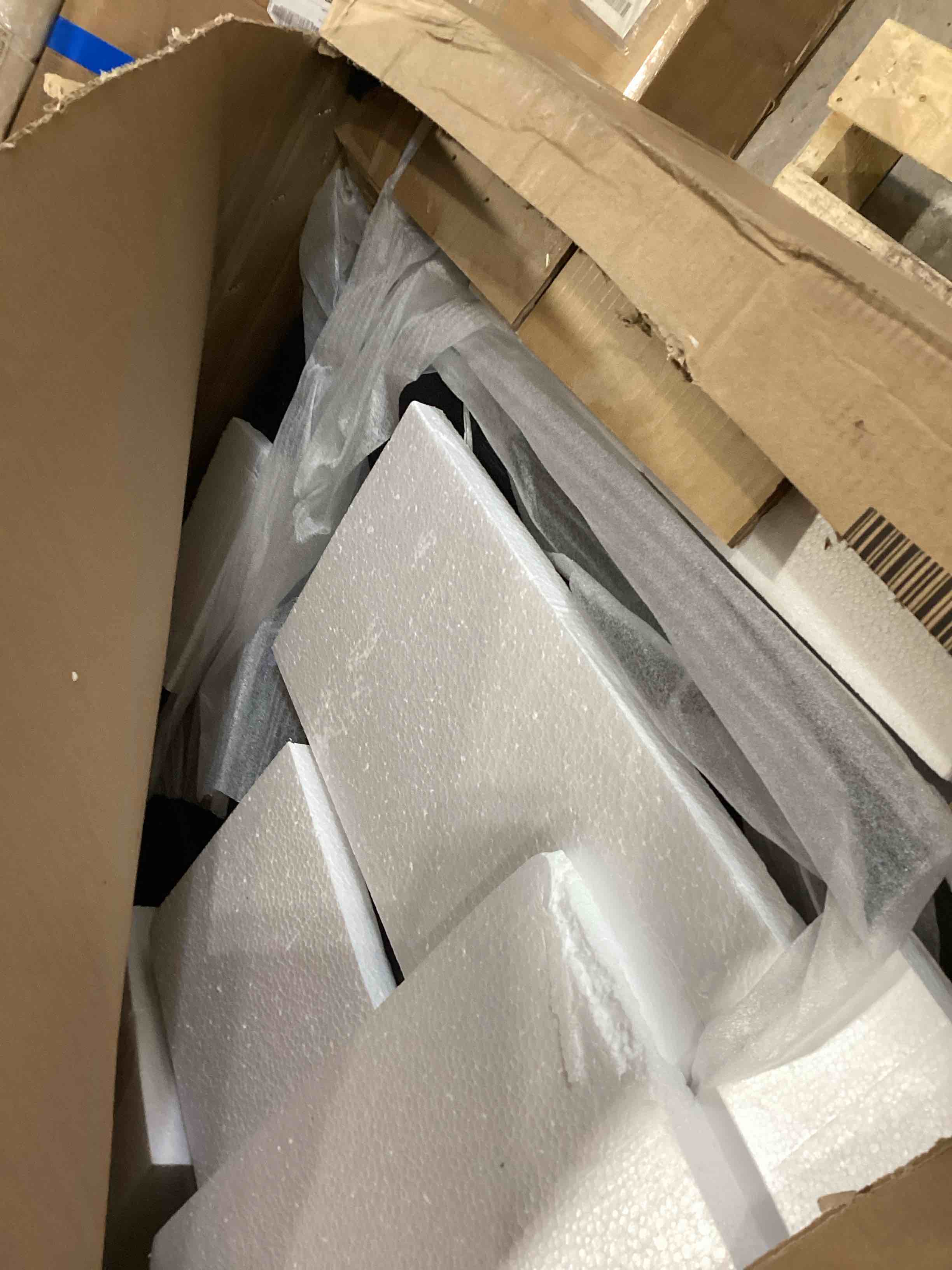 https://s3.amazonaws.com/lotting-images-prod/bidfta/TEA2808000_1752770156006.jpeg