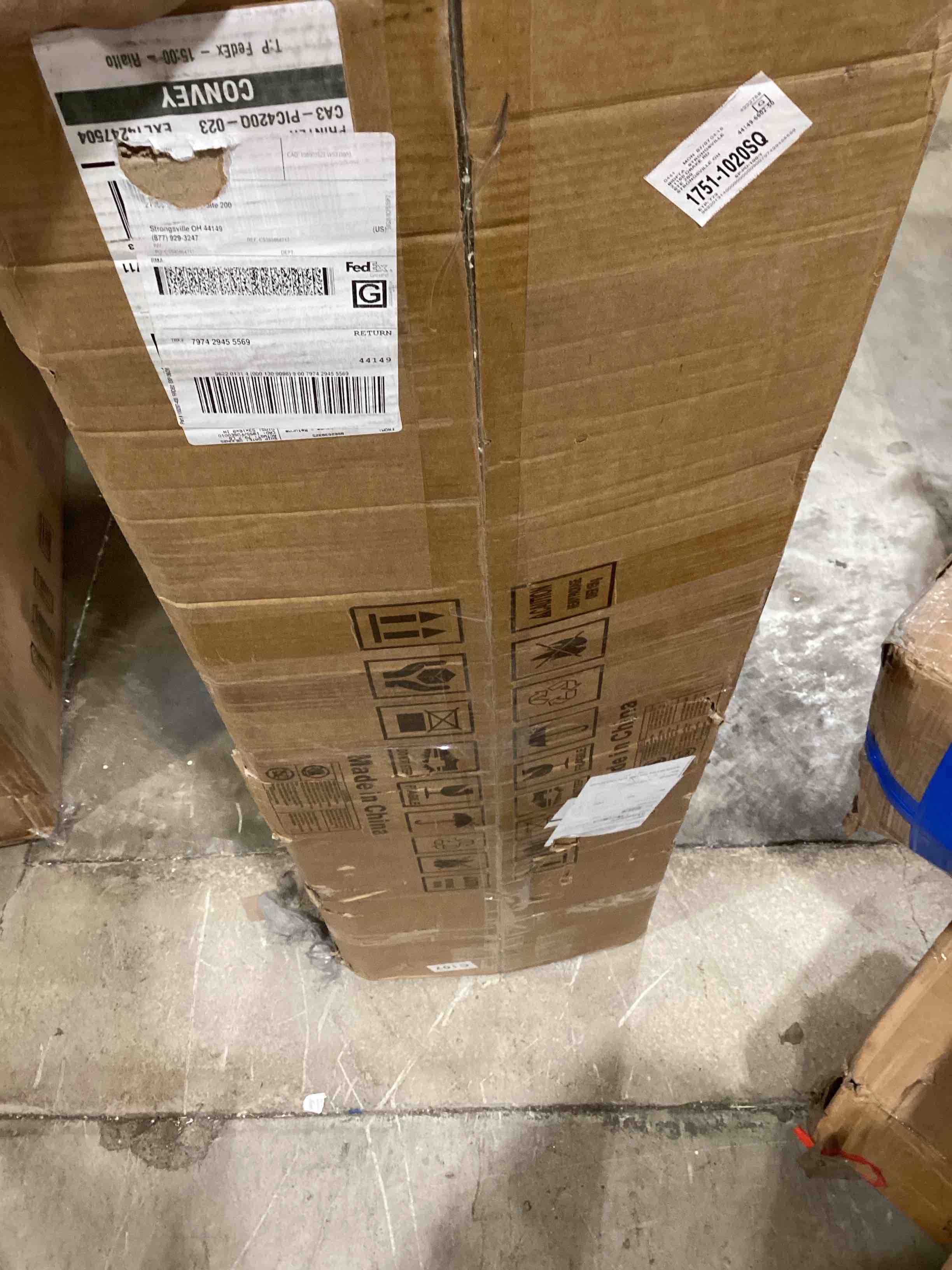 https://s3.amazonaws.com/lotting-images-prod/bidfta/TEA2808011_1752773510363.jpeg