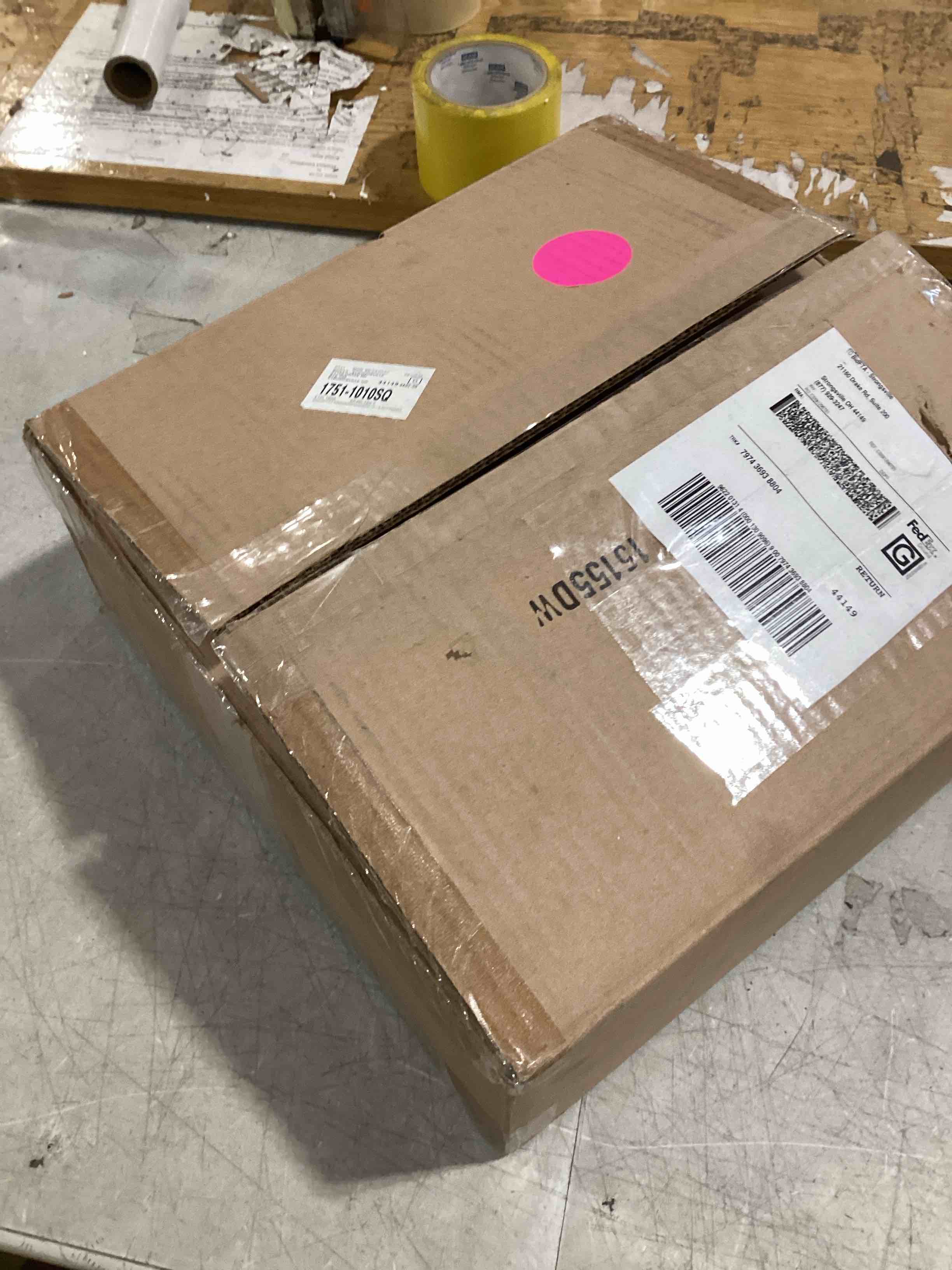 https://s3.amazonaws.com/lotting-images-prod/bidfta/TEA2808143_1753108412117.jpeg