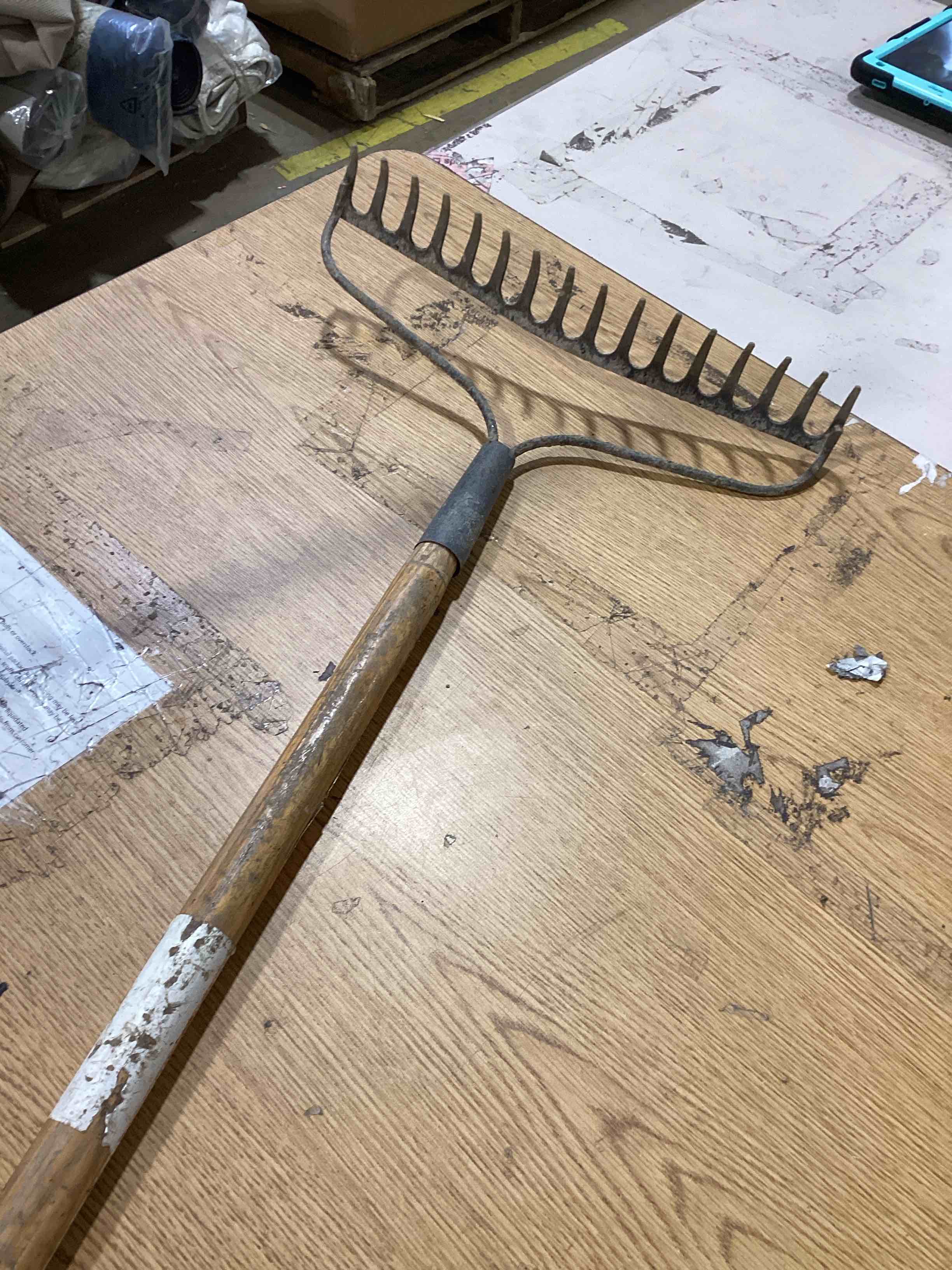 CRAFTSMAN 15-in Welded steel Lawn rake with Wood Handle