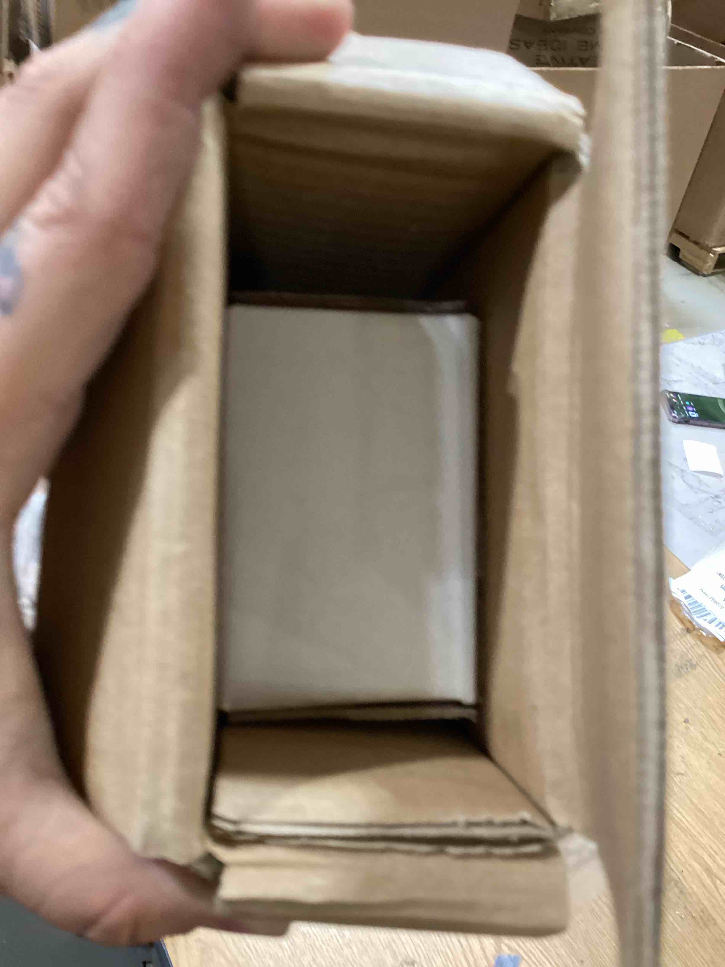 https://s3.amazonaws.com/lotting-images-prod/bidfta/TEA2810904_1750429005922.jpeg