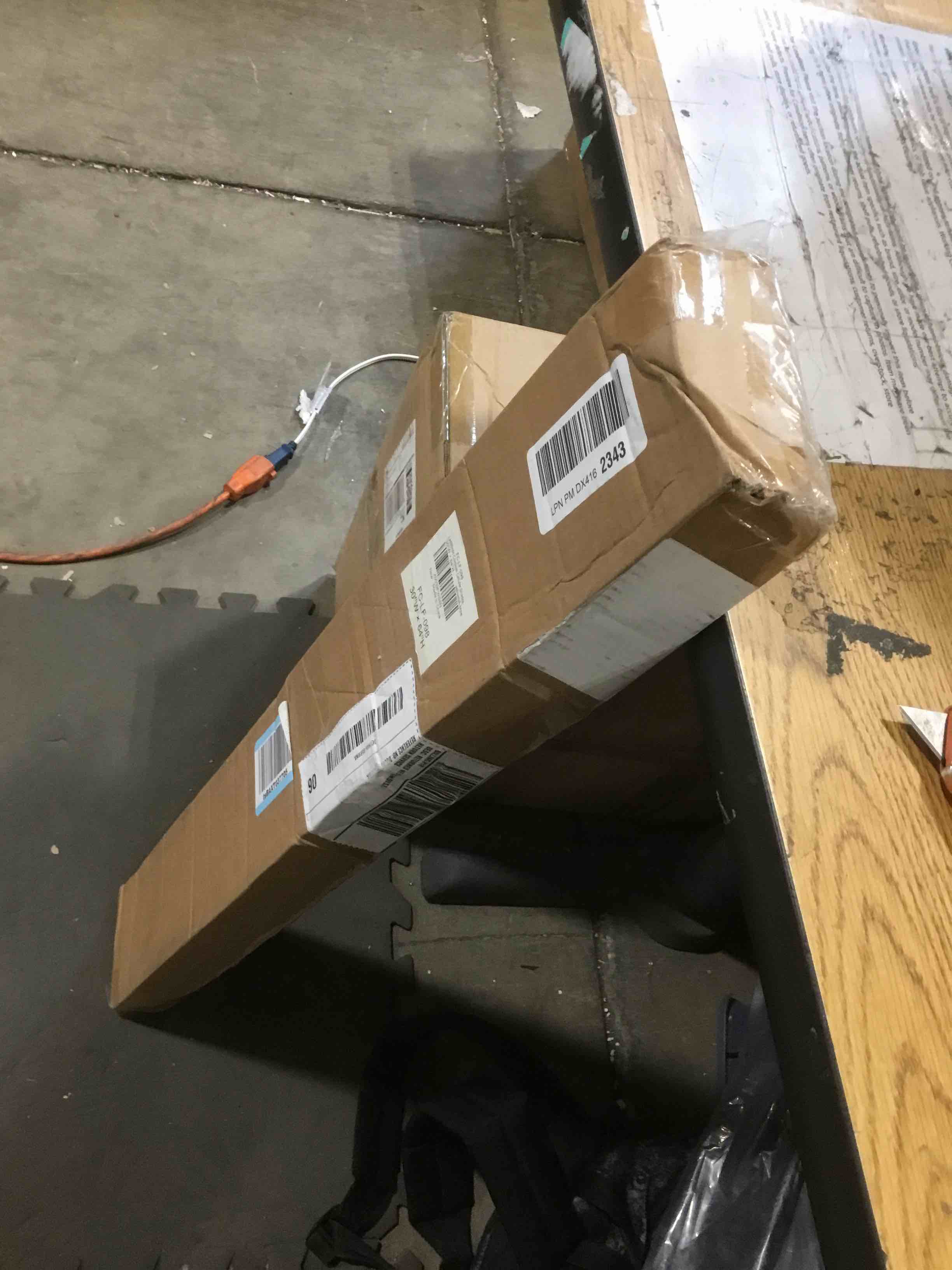https://s3.amazonaws.com/lotting-images-prod/bidfta/TEA2811195_1750771798327.jpeg