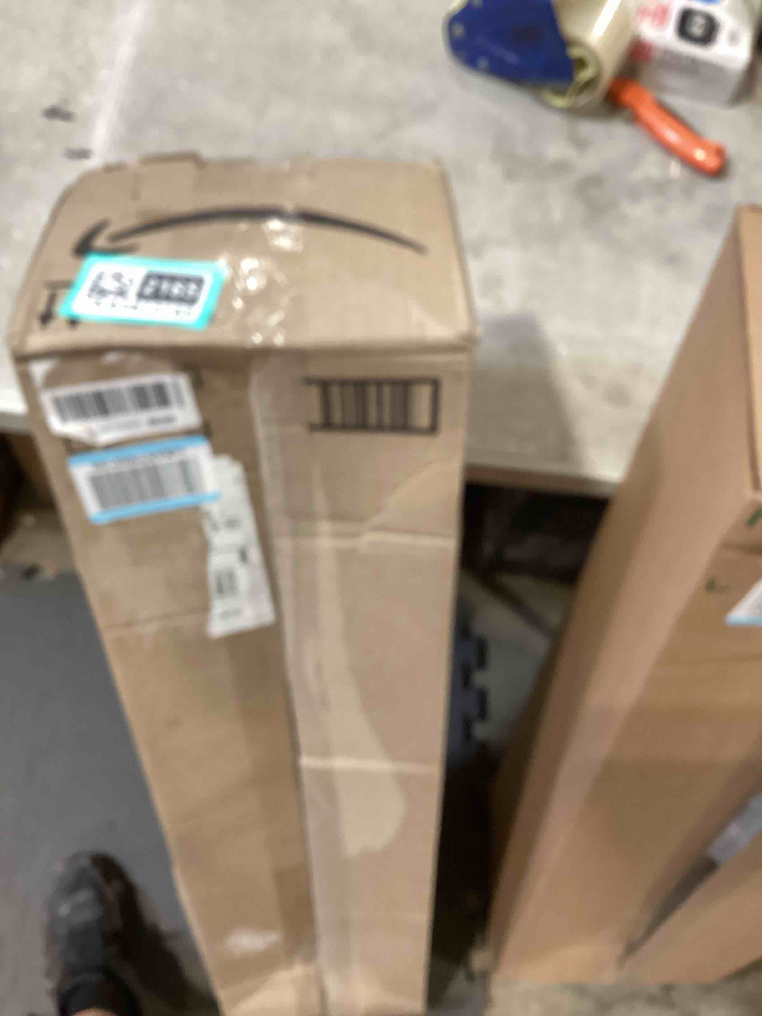 https://s3.amazonaws.com/lotting-images-prod/bidfta/TEA2812165_1750862132948.jpeg
