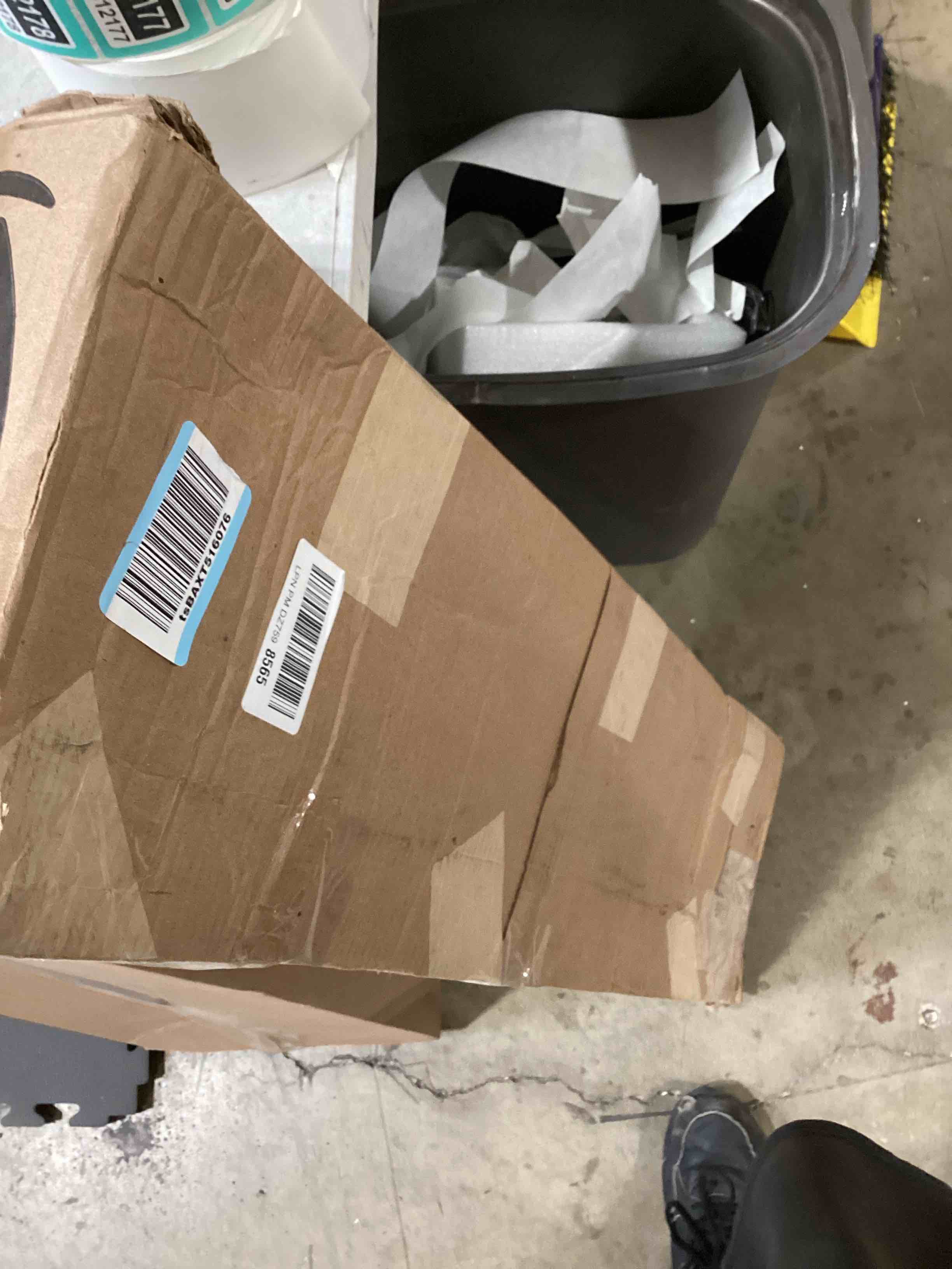 https://s3.amazonaws.com/lotting-images-prod/bidfta/TEA2812166_1750862209855.jpeg