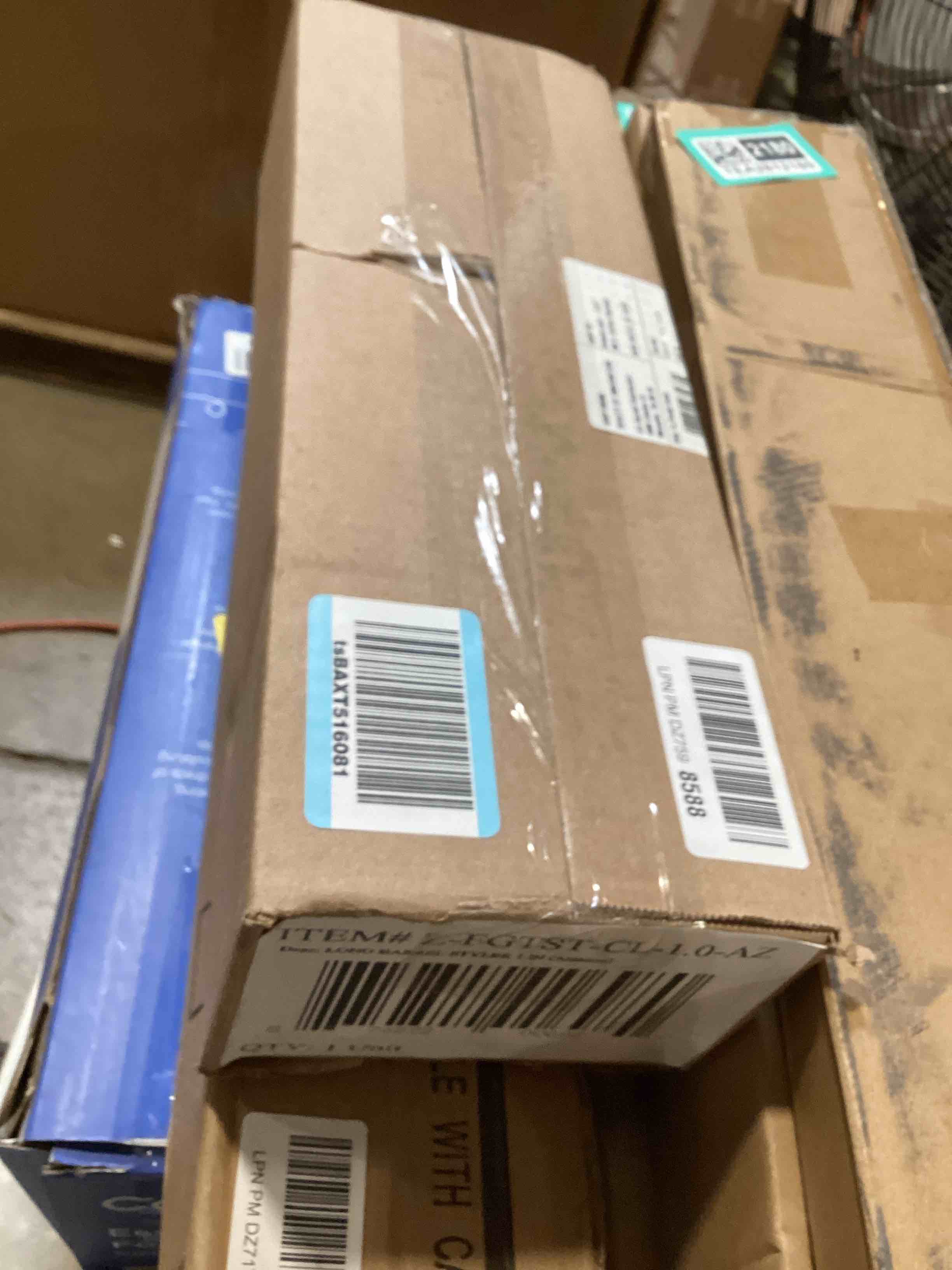 https://s3.amazonaws.com/lotting-images-prod/bidfta/TEA2812177_1750863265581.jpeg