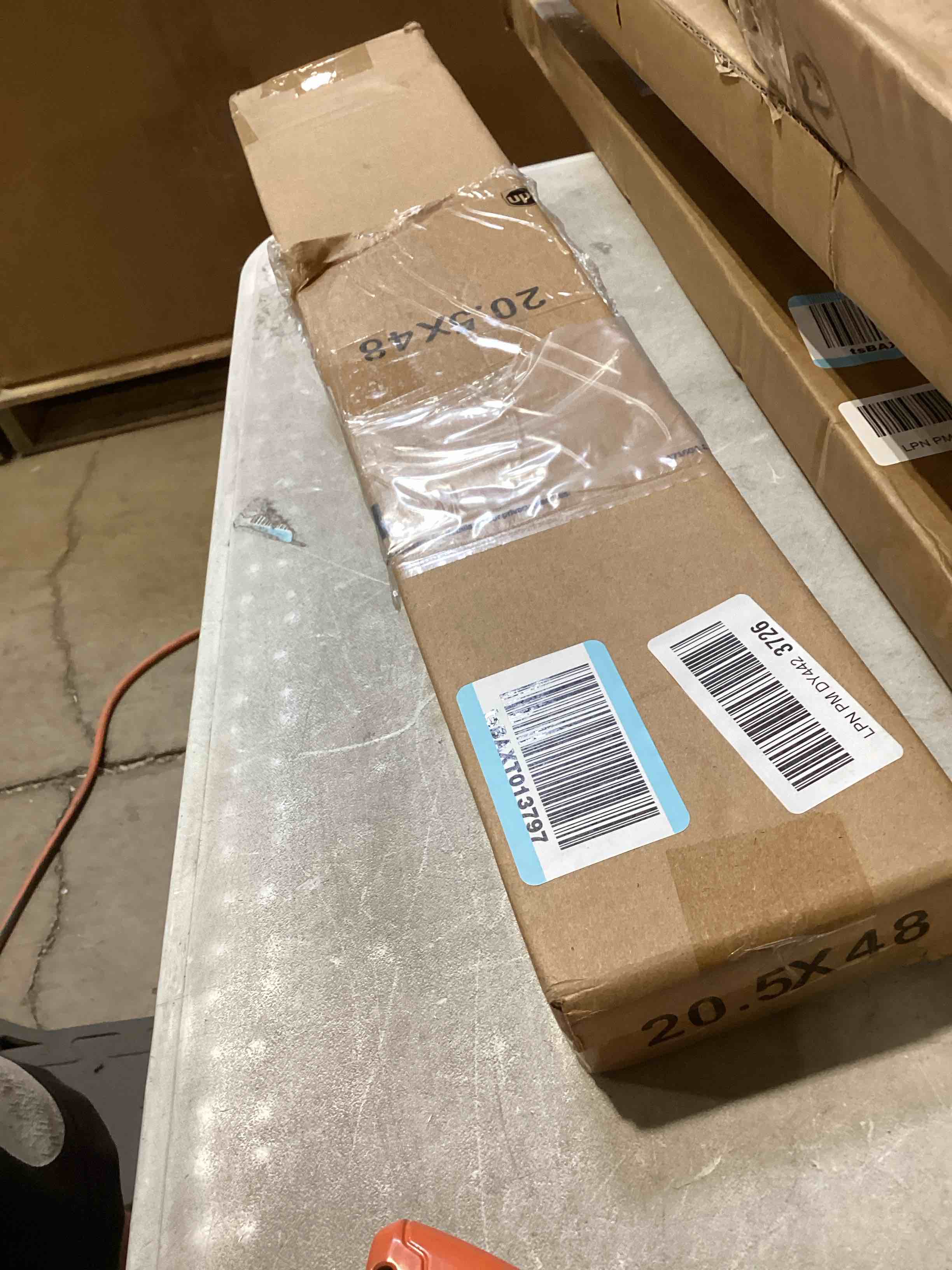 https://s3.amazonaws.com/lotting-images-prod/bidfta/TEA2812180_1750863481881.jpeg