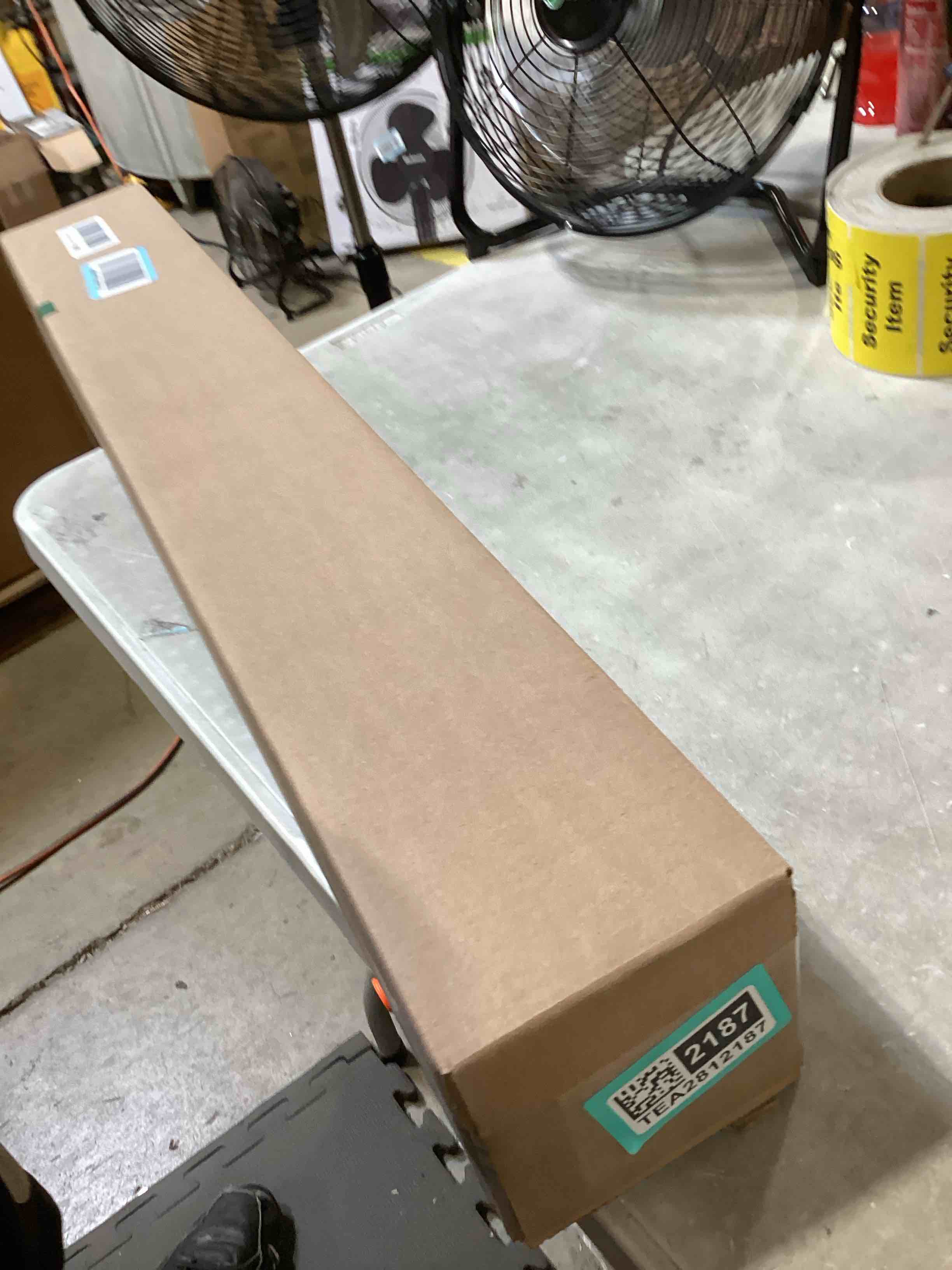 https://s3.amazonaws.com/lotting-images-prod/bidfta/TEA2812187_1750863866582.jpeg