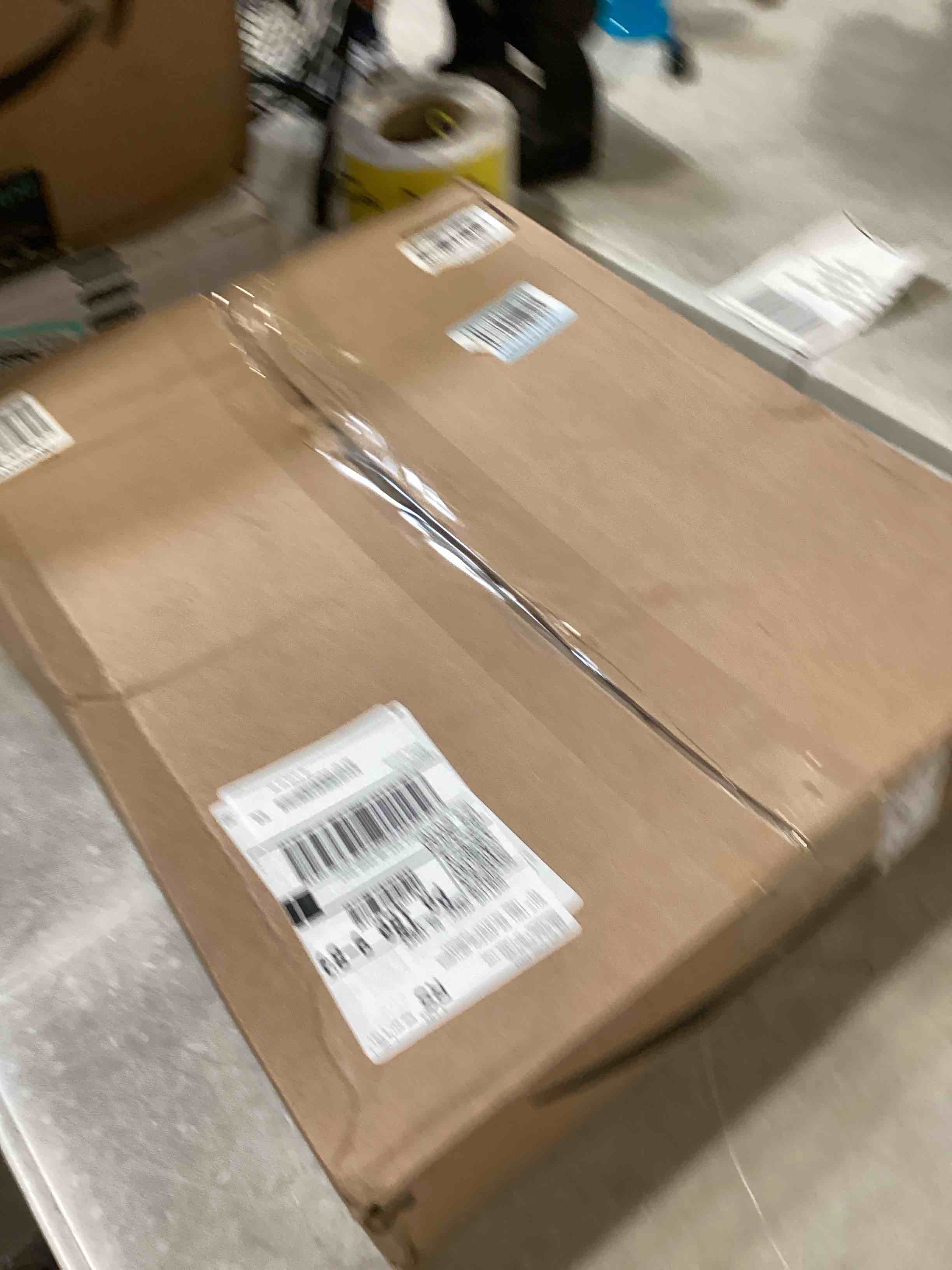 https://s3.amazonaws.com/lotting-images-prod/bidfta/TEA2812407_1750945187122.jpeg