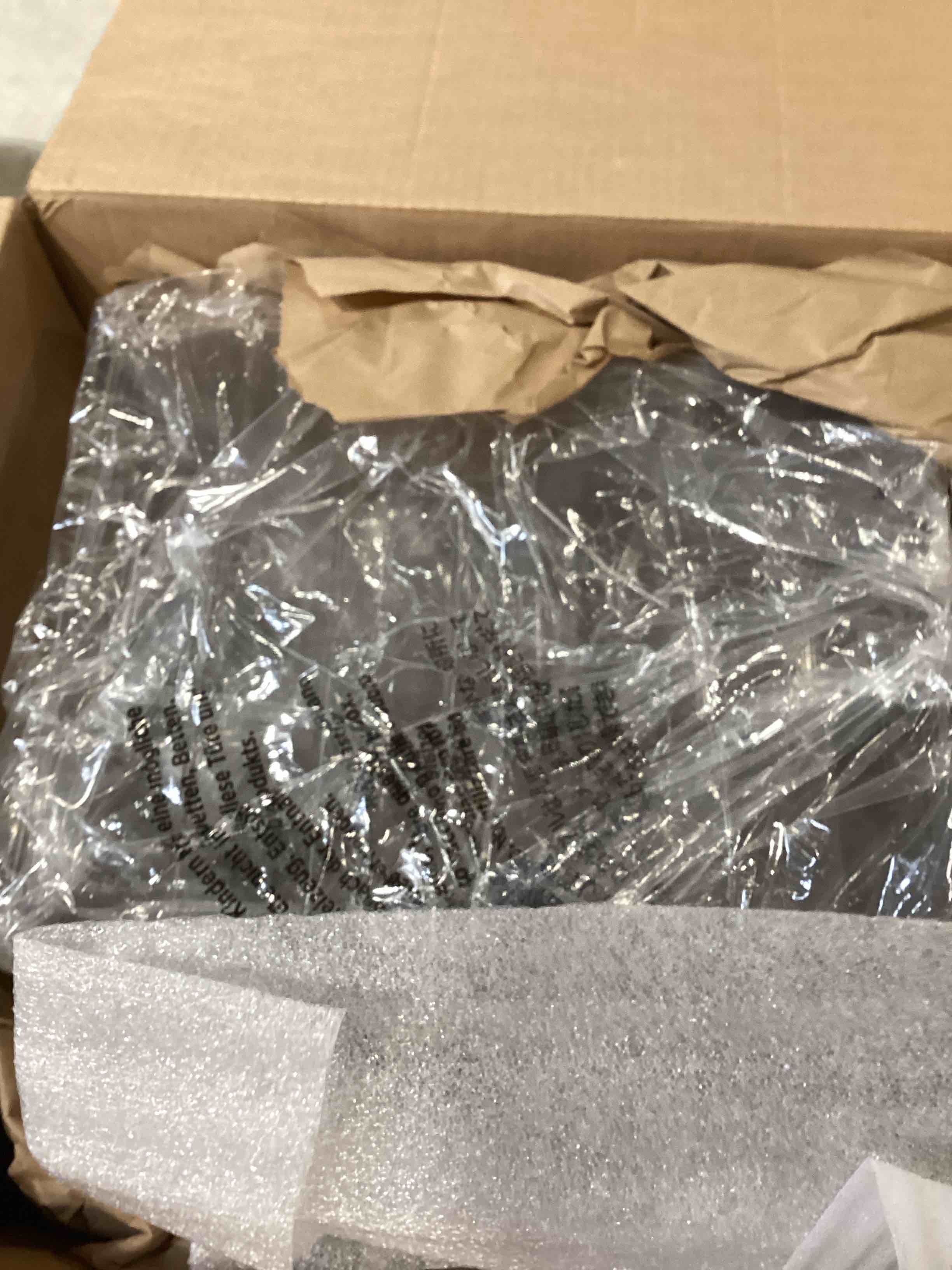 https://s3.amazonaws.com/lotting-images-prod/bidfta/TEA2812408_1750945267606.jpeg