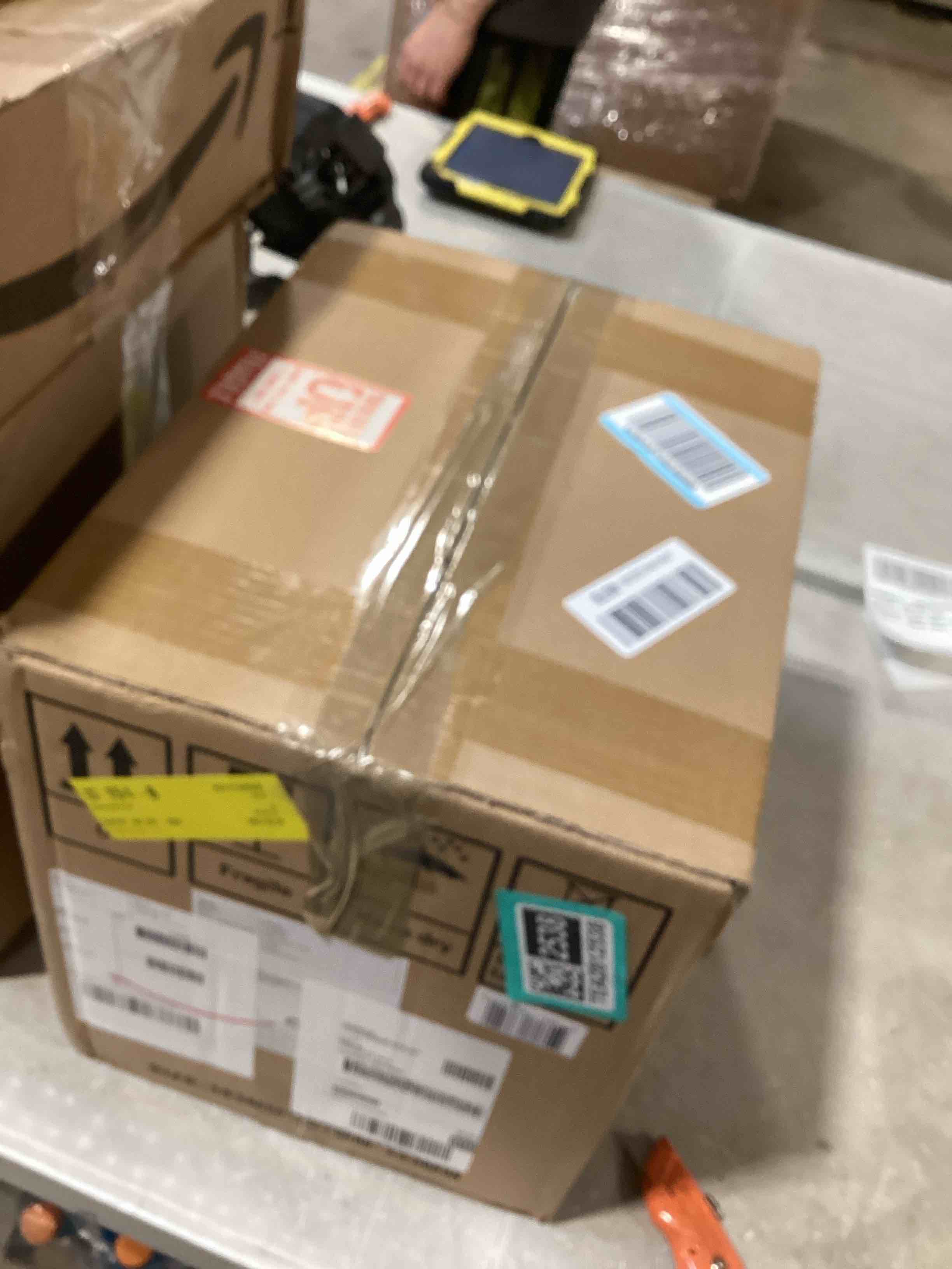 https://s3.amazonaws.com/lotting-images-prod/bidfta/TEA2812538_1750963430623.jpeg