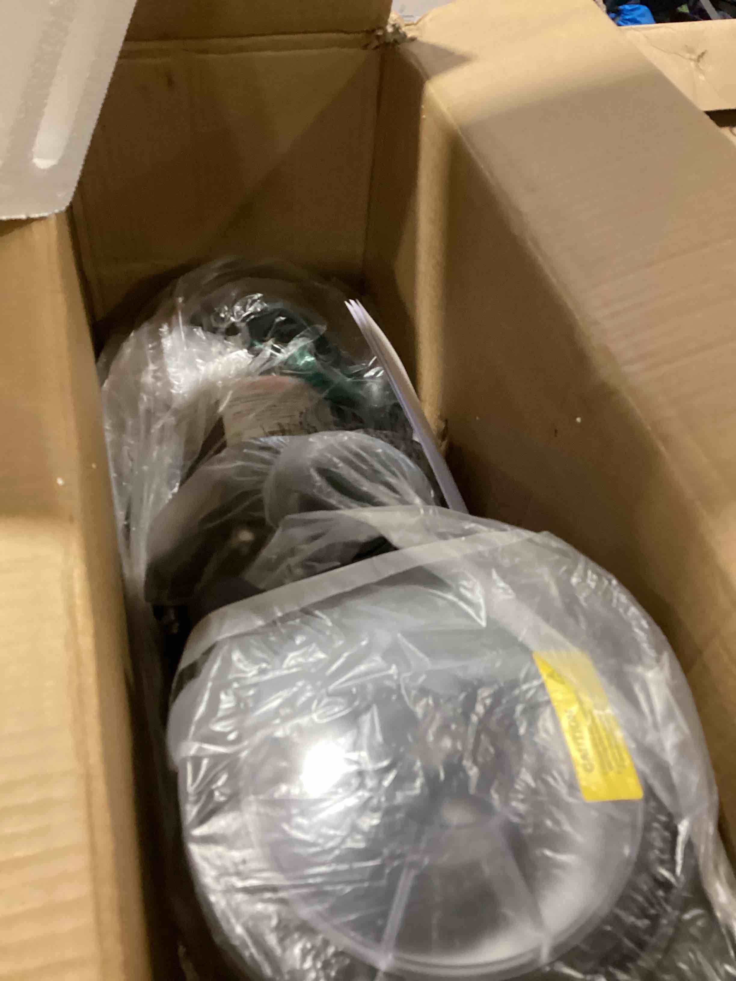 https://s3.amazonaws.com/lotting-images-prod/bidfta/TEA2812824_1751310272806.jpeg