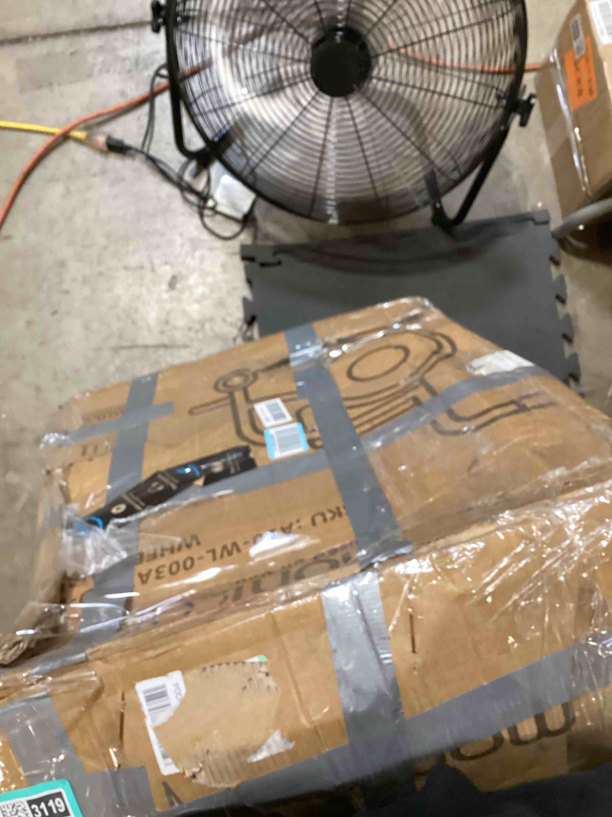 https://s3.amazonaws.com/lotting-images-prod/bidfta/TEA2813119_1751551354328.jpeg