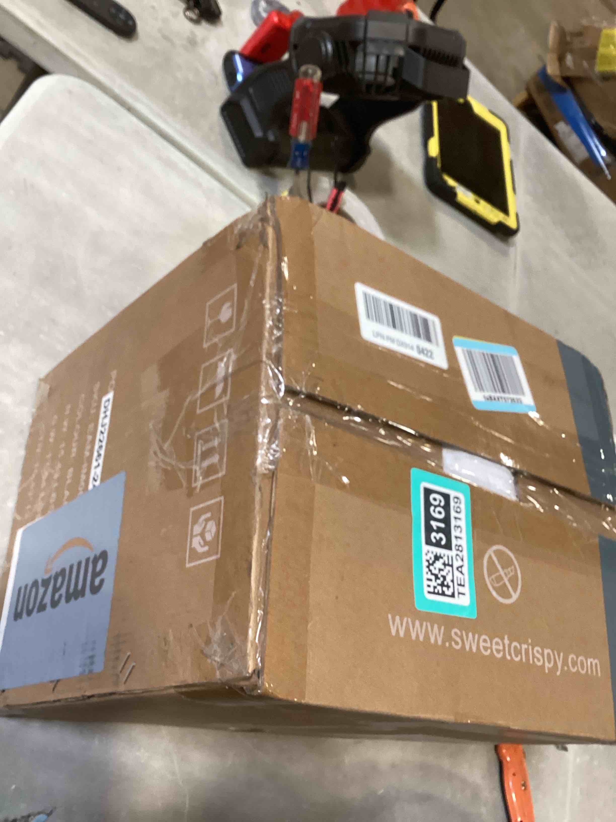 https://s3.amazonaws.com/lotting-images-prod/bidfta/TEA2813169_1751556599844.jpeg