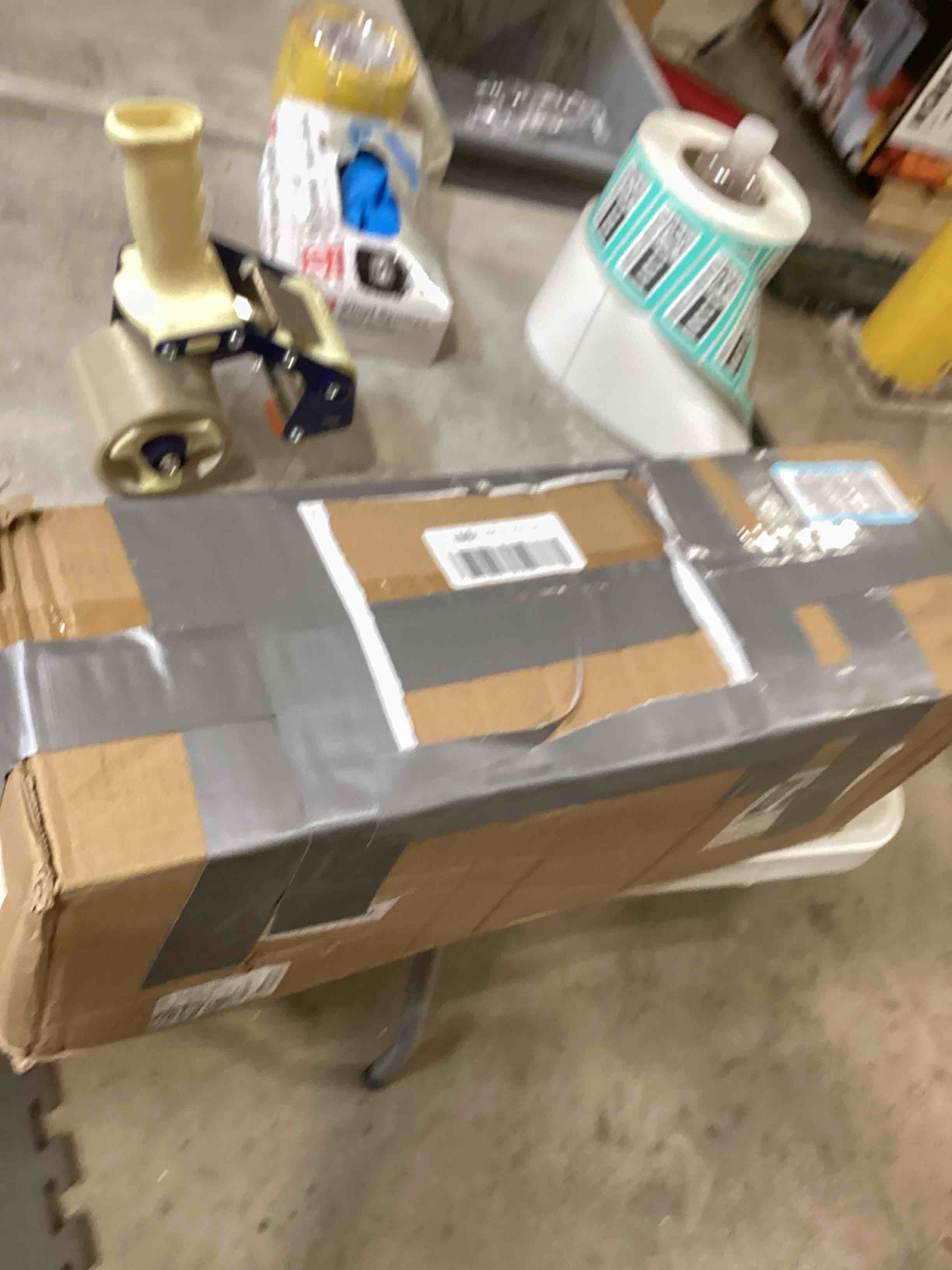 https://s3.amazonaws.com/lotting-images-prod/bidfta/TEA2813295_1751570372808.jpeg