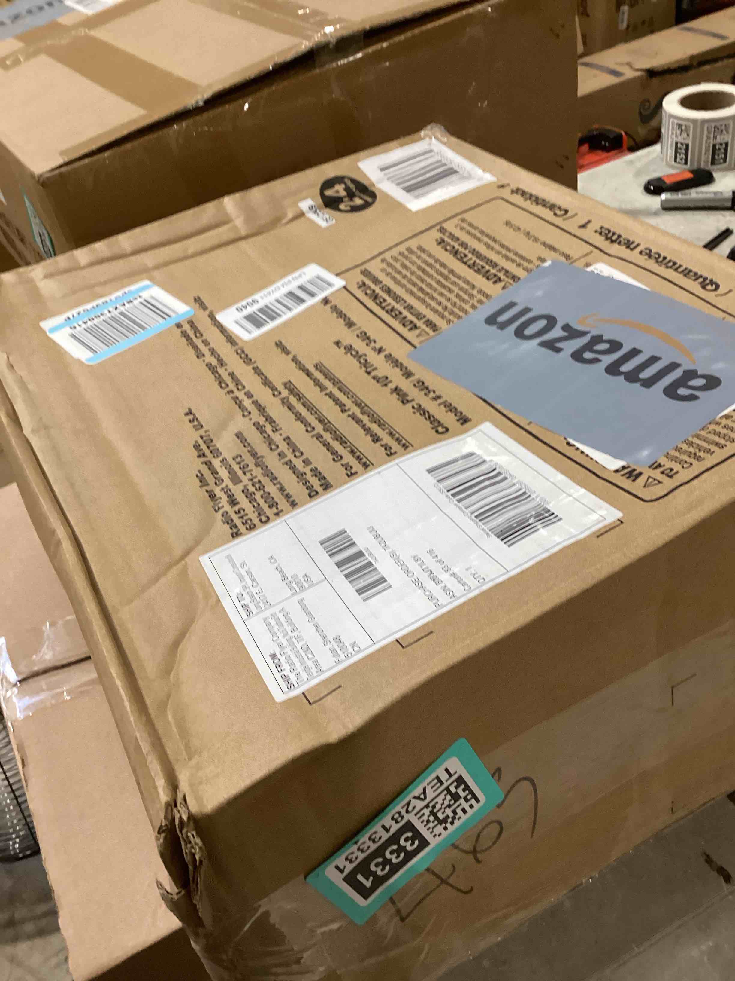 https://s3.amazonaws.com/lotting-images-prod/bidfta/TEA2813331_1751889400124.jpeg