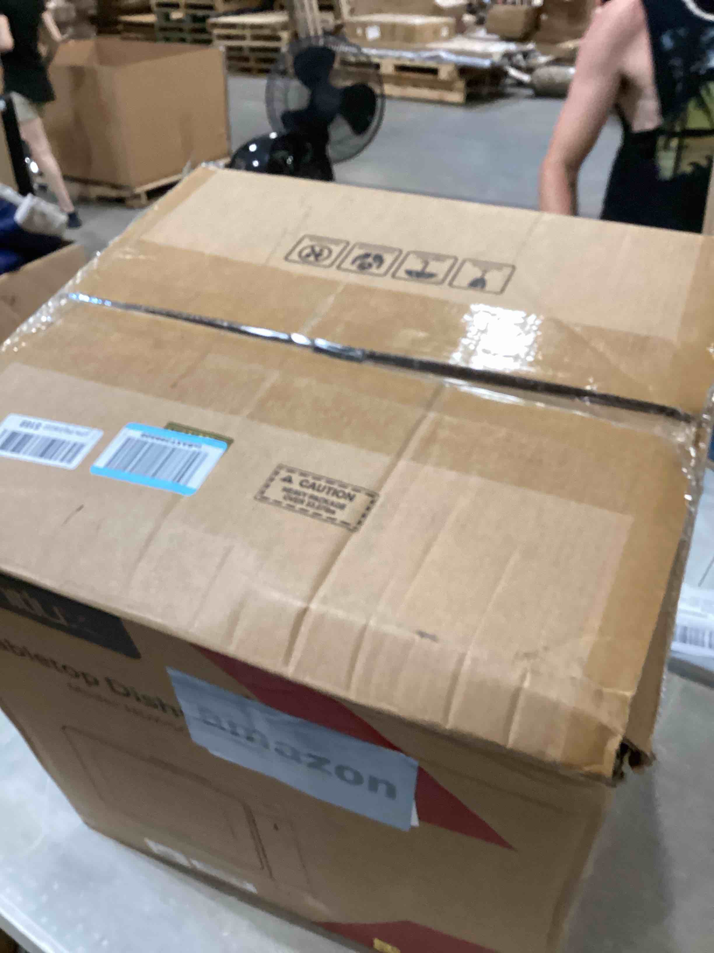 https://s3.amazonaws.com/lotting-images-prod/bidfta/TEA2813460_1751901413346.jpeg