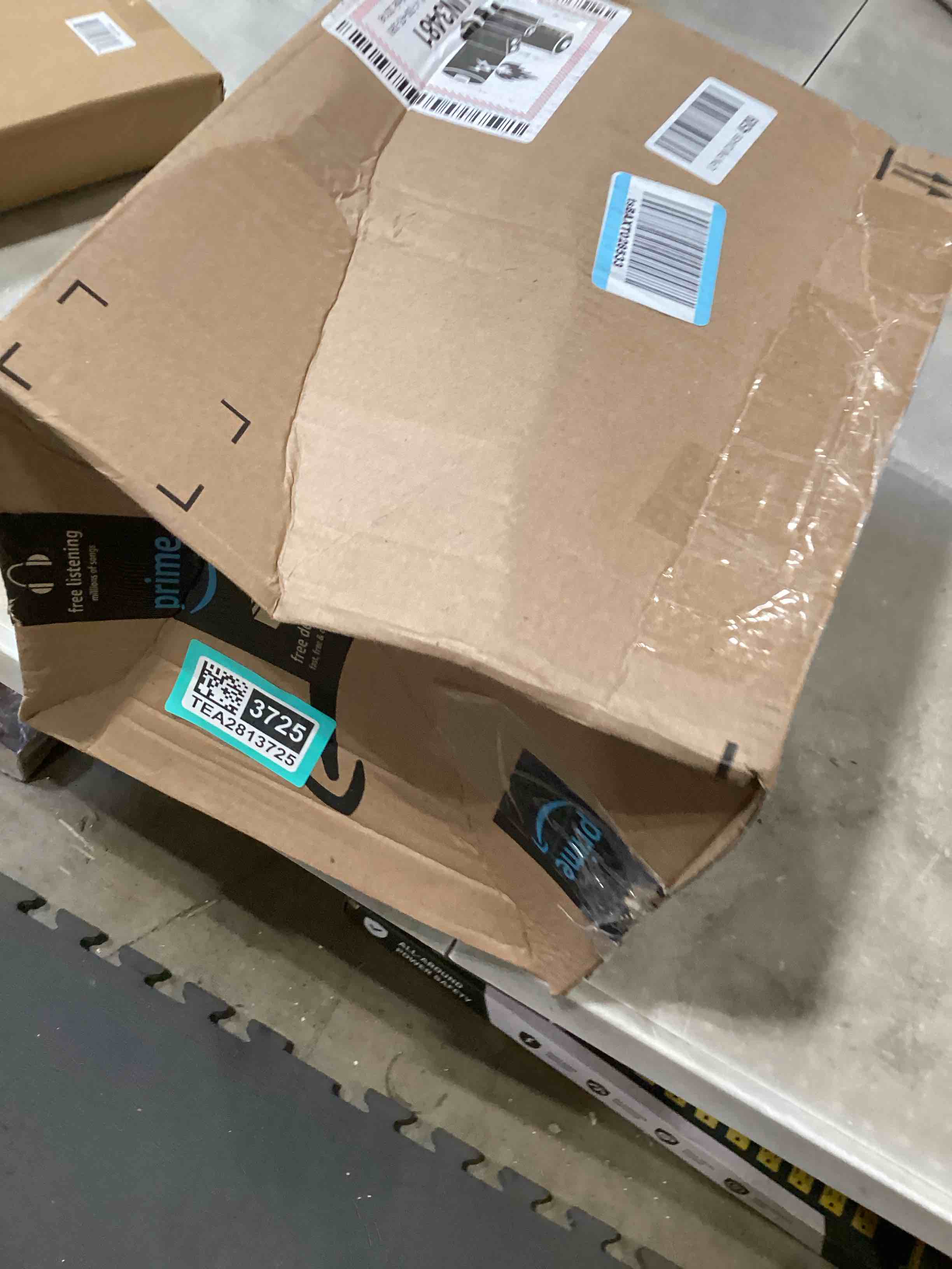 https://s3.amazonaws.com/lotting-images-prod/bidfta/TEA2813725_1751982135657.jpeg